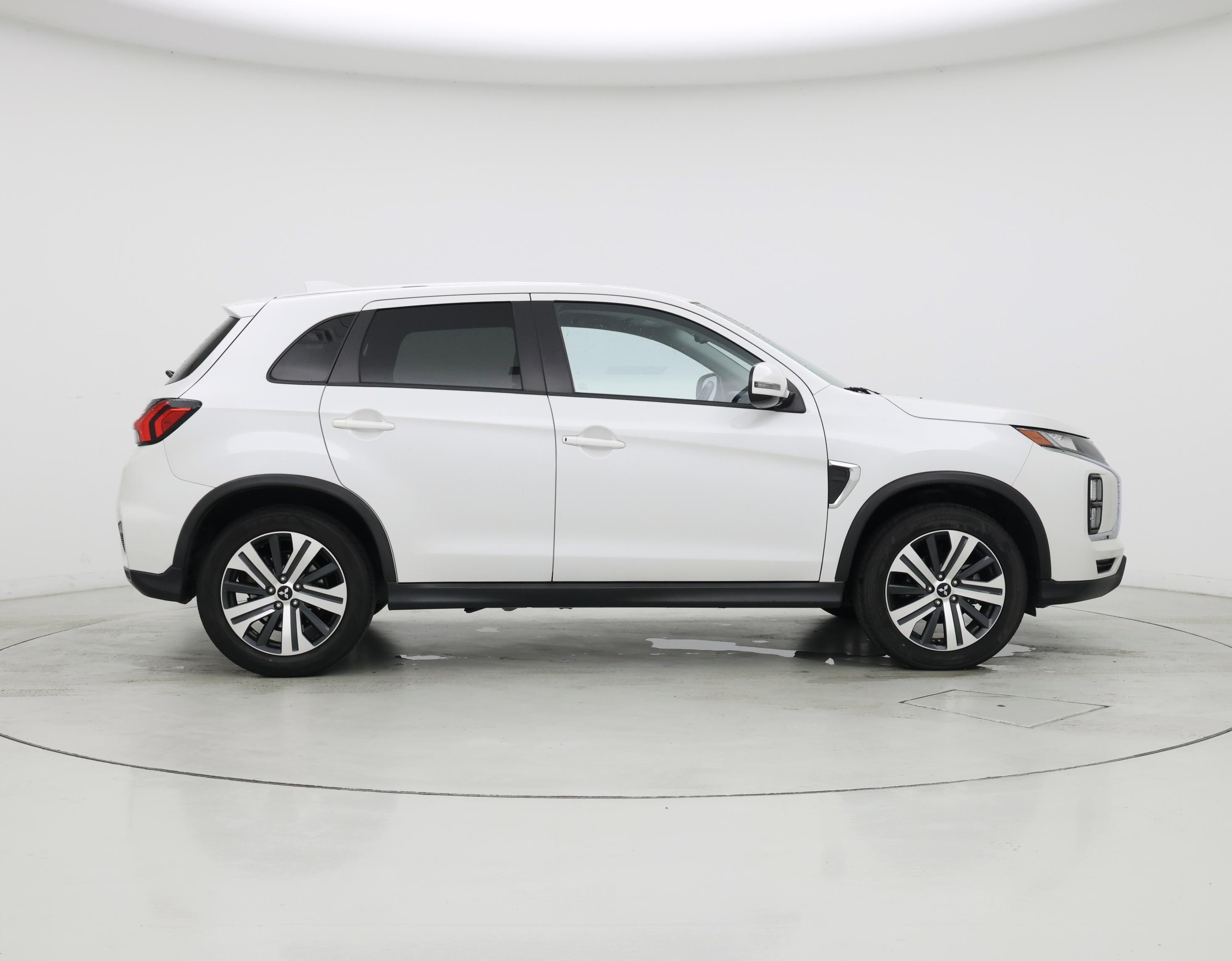 Thumbnail: 2021 Mitsubishi Outlander Sport - 7
