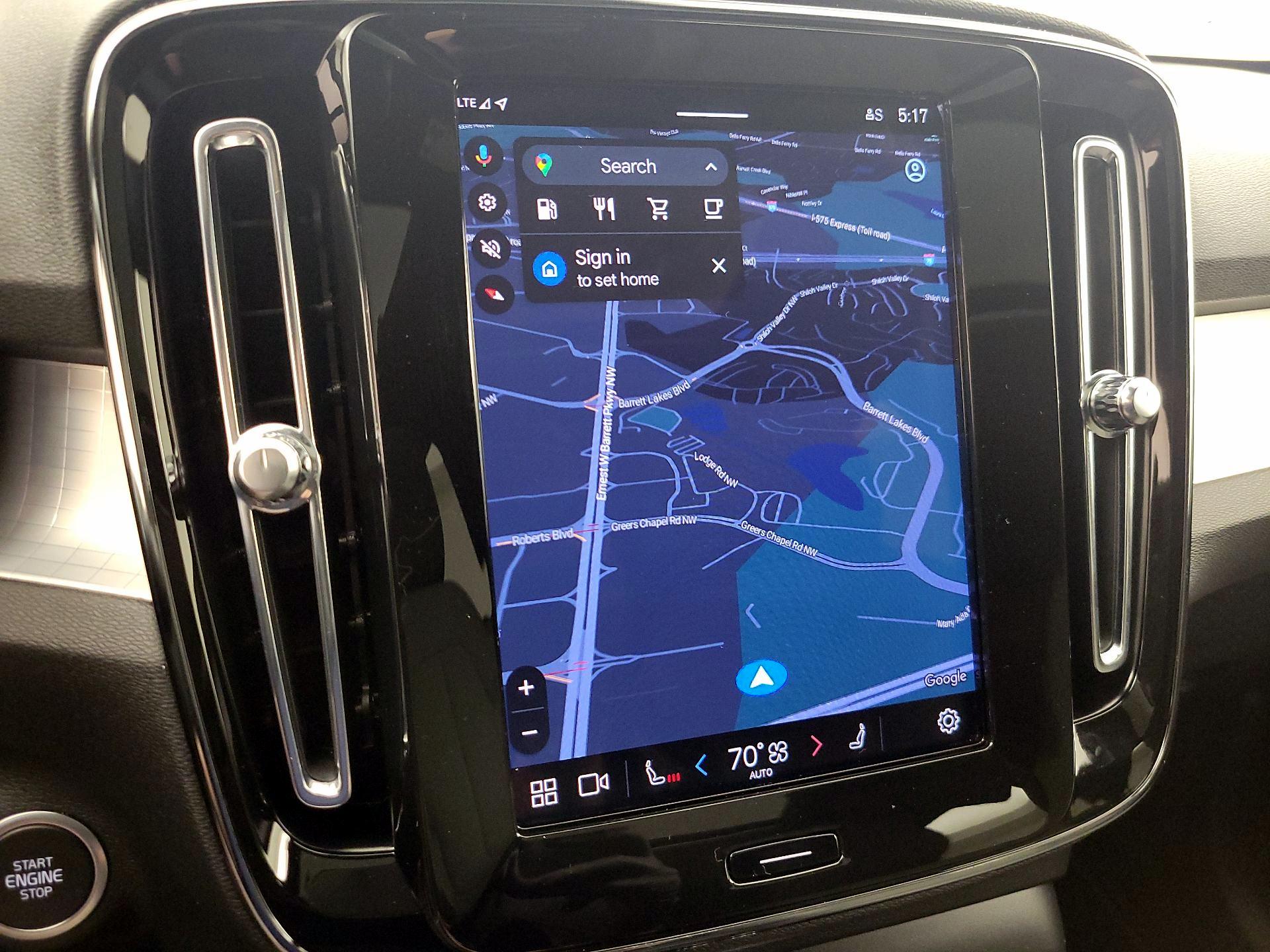 Thumbnail: 2024 Volvo XC40 - 14