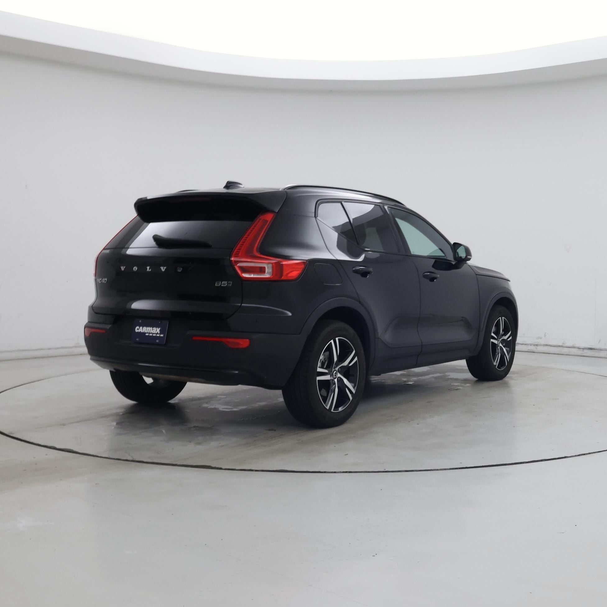 Thumbnail: 2024 Volvo XC40 - 8