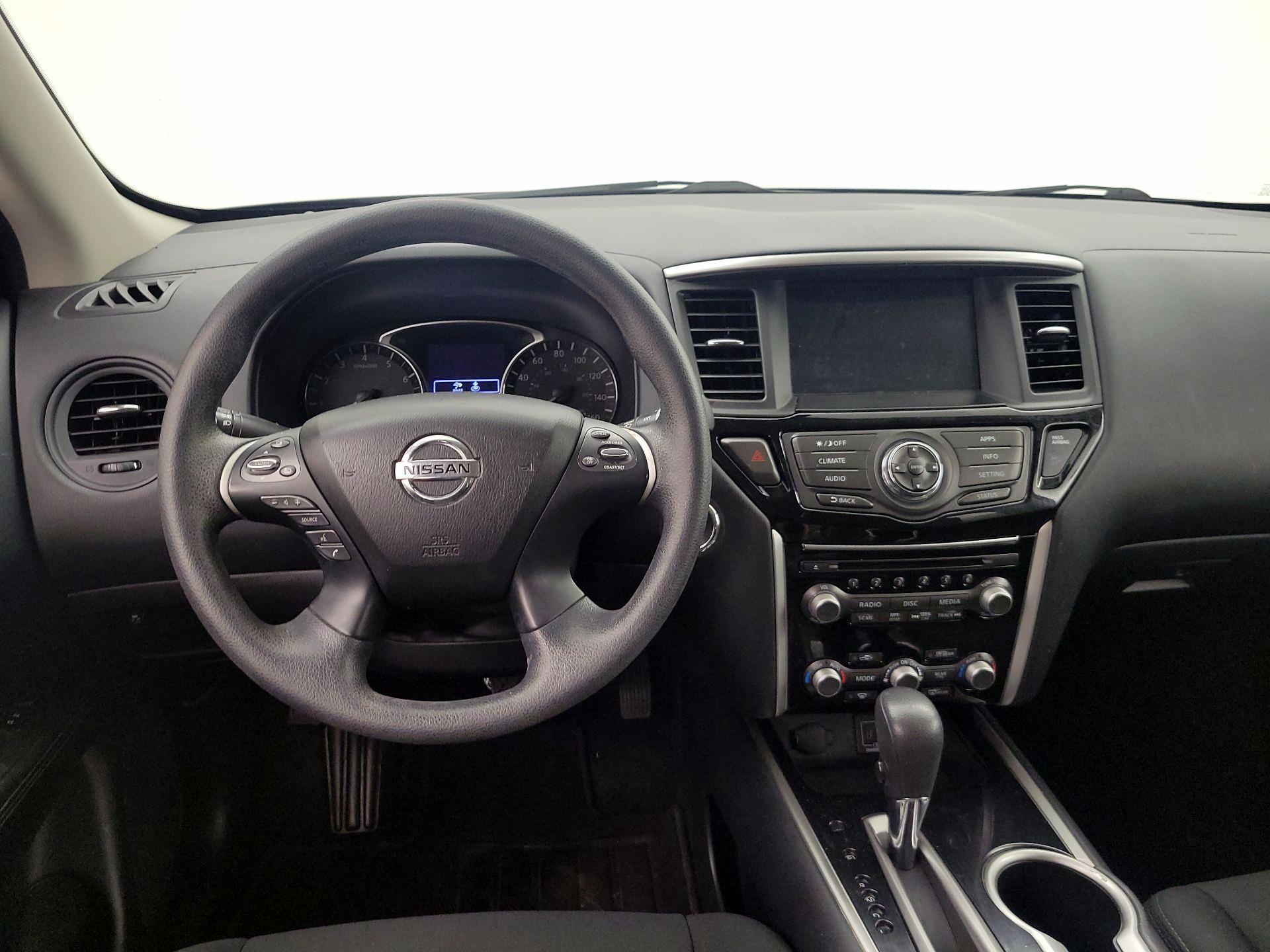 Thumbnail: 2020 Nissan Pathfinder - 10