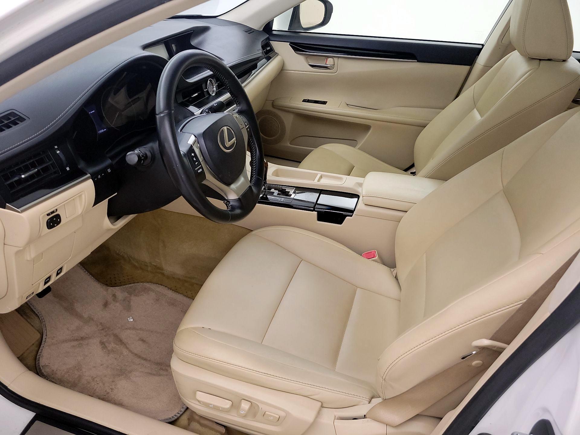 Thumbnail: 2014 Lexus ES - 11