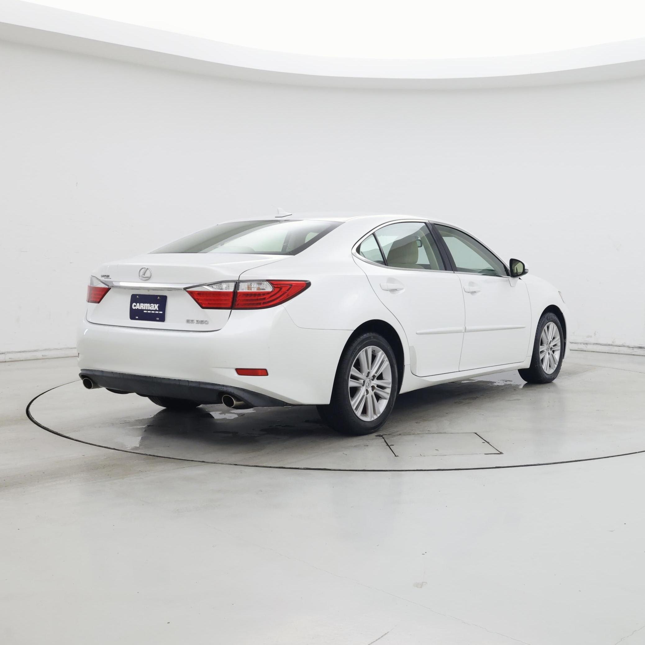 Thumbnail: 2014 Lexus ES - 8