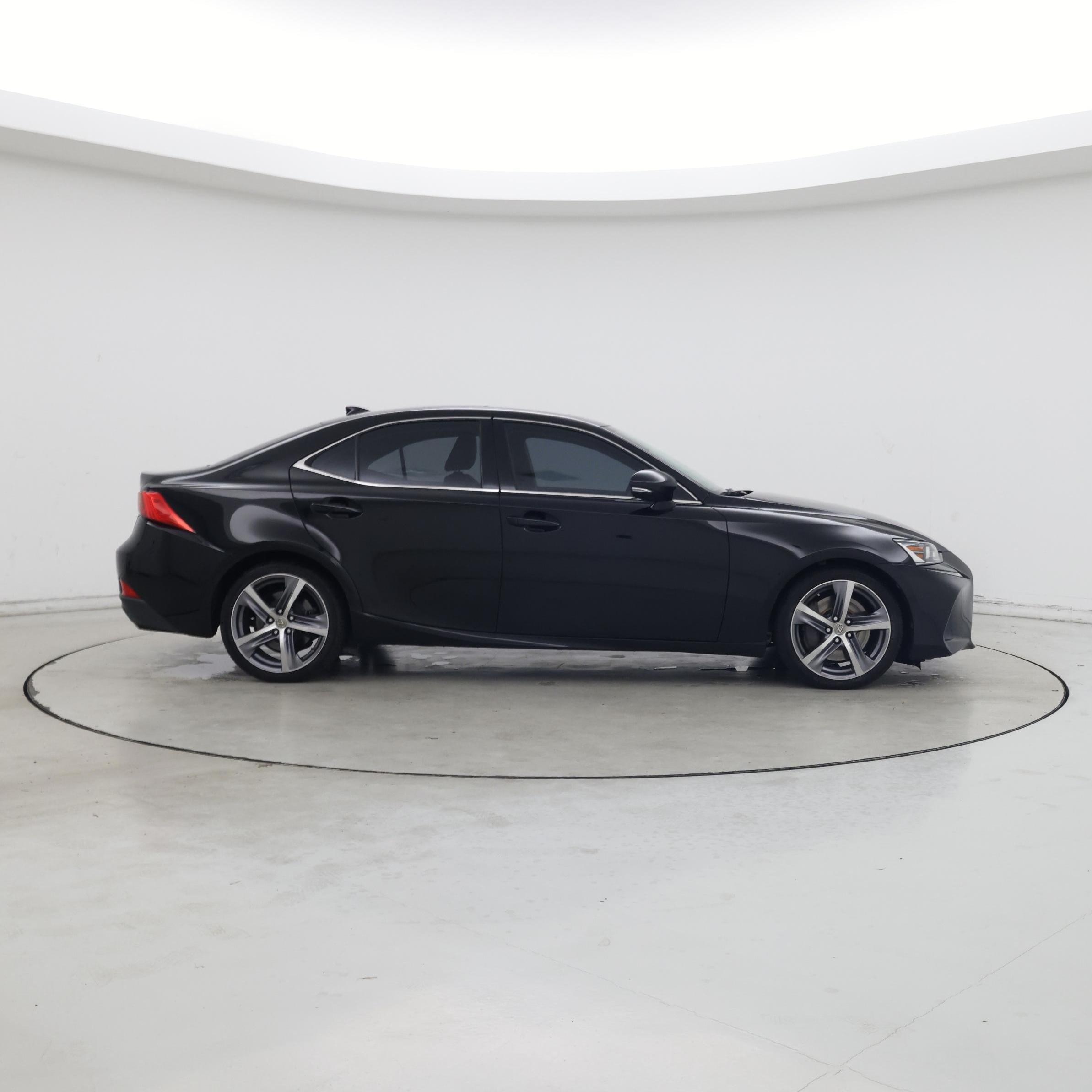 Thumbnail: 2017 Lexus IS - 7
