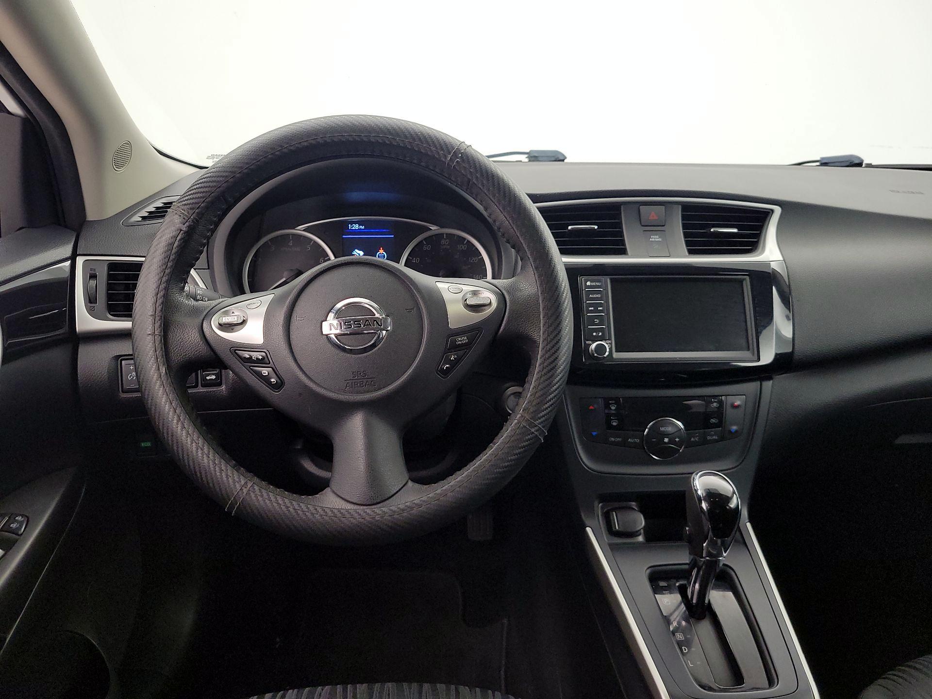 Thumbnail: 2019 Nissan Sentra - 10