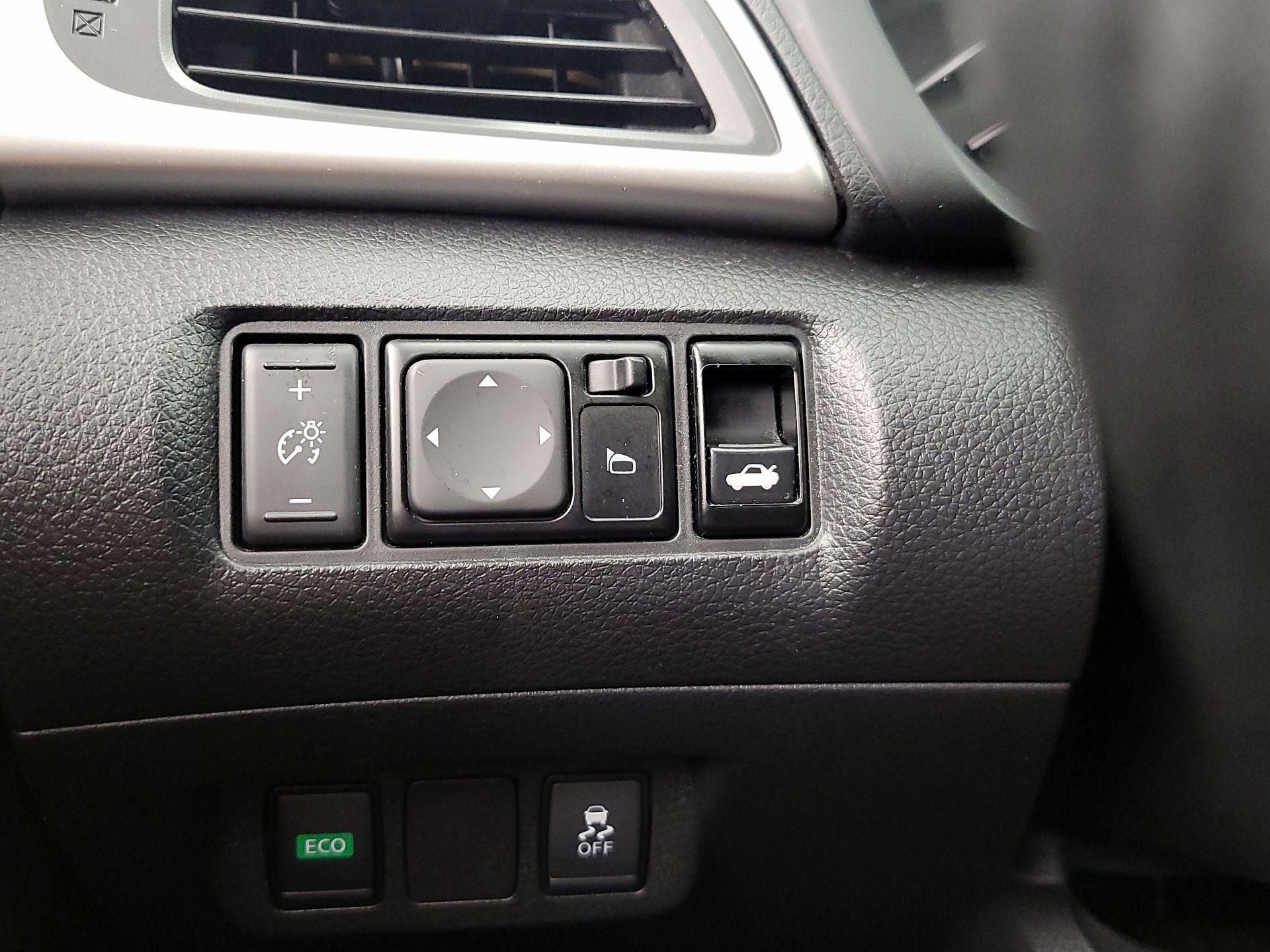 Thumbnail: 2019 Nissan Sentra - 13