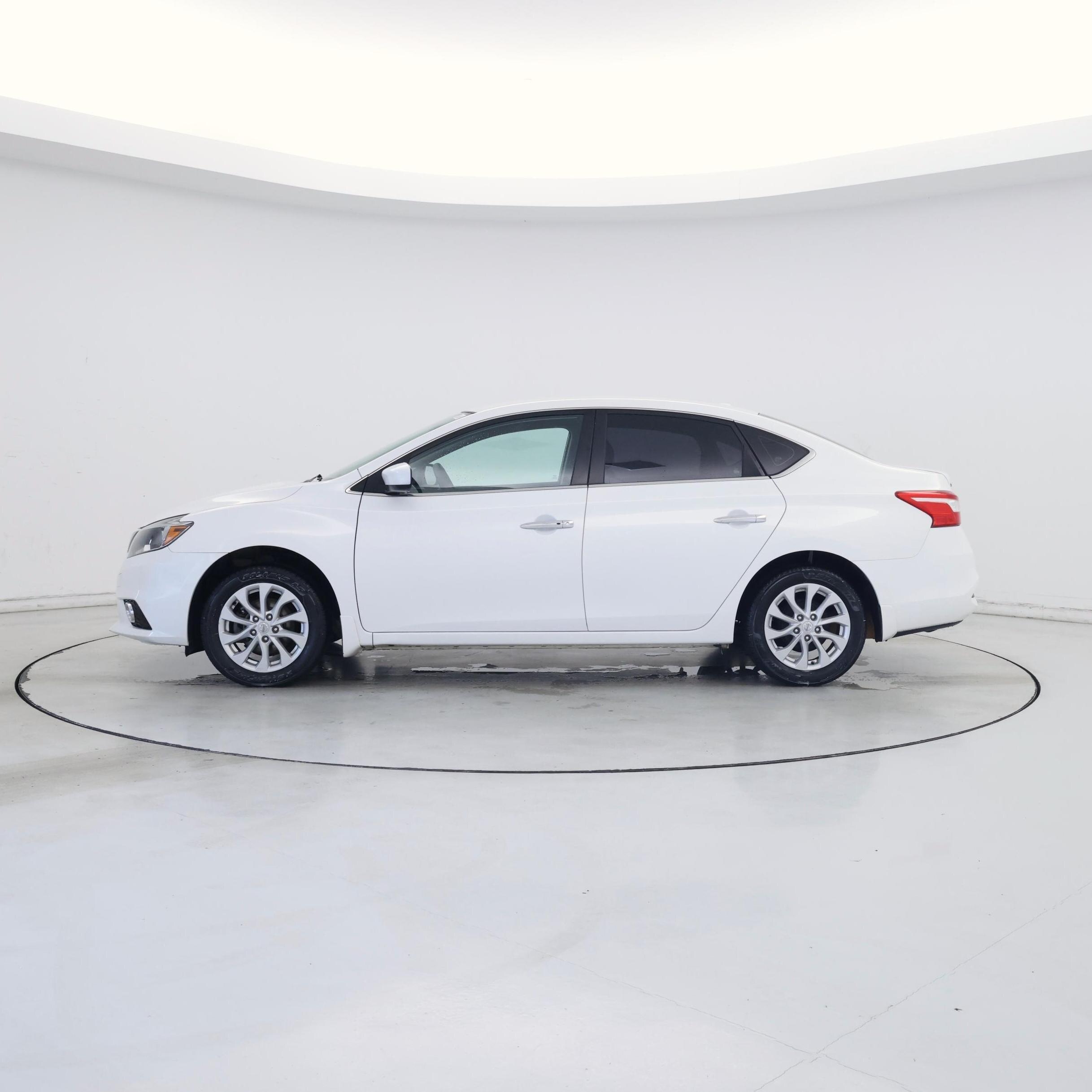 Thumbnail: 2019 Nissan Sentra - 3