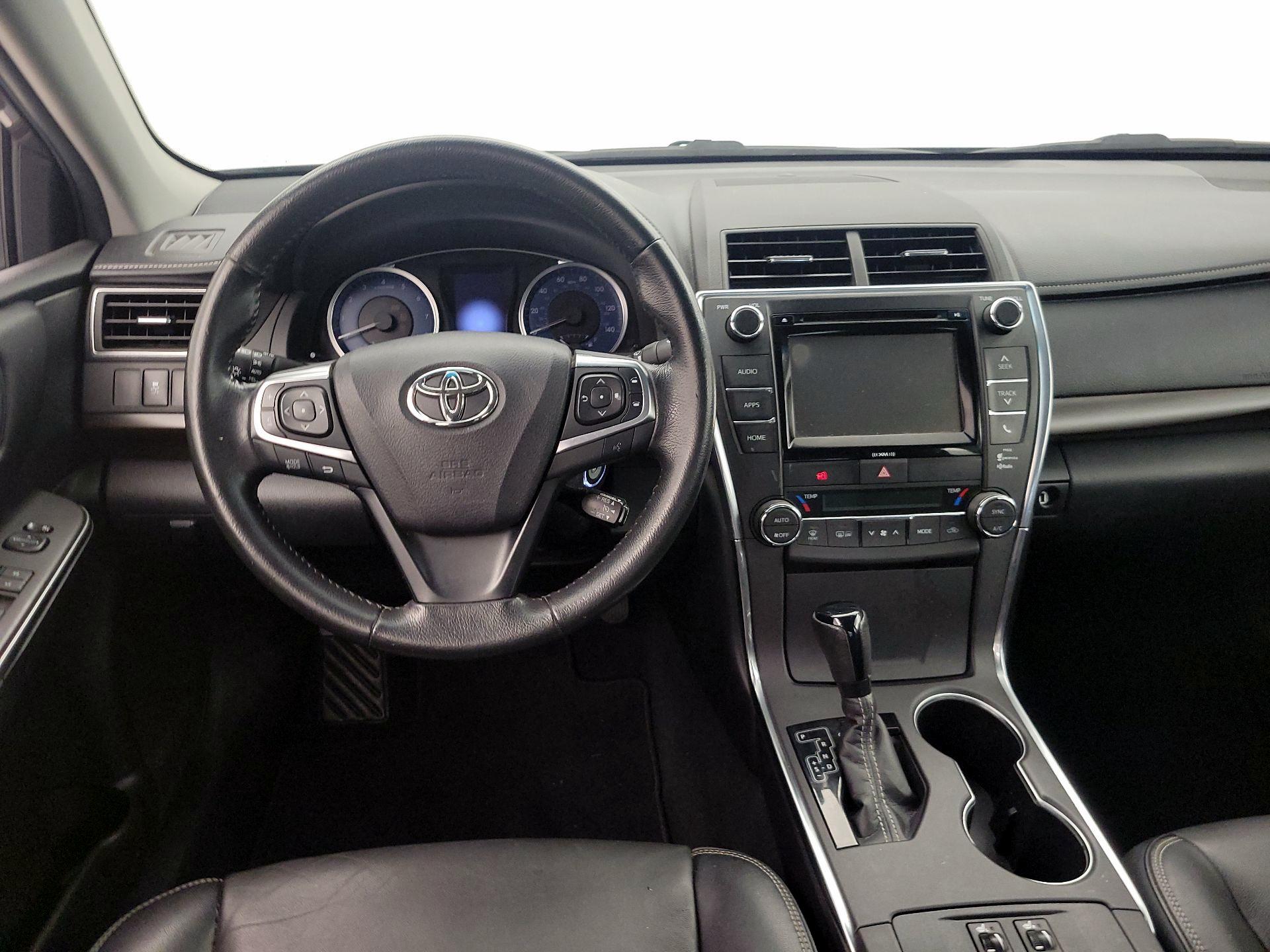 Thumbnail: 2016 Toyota Camry - 10