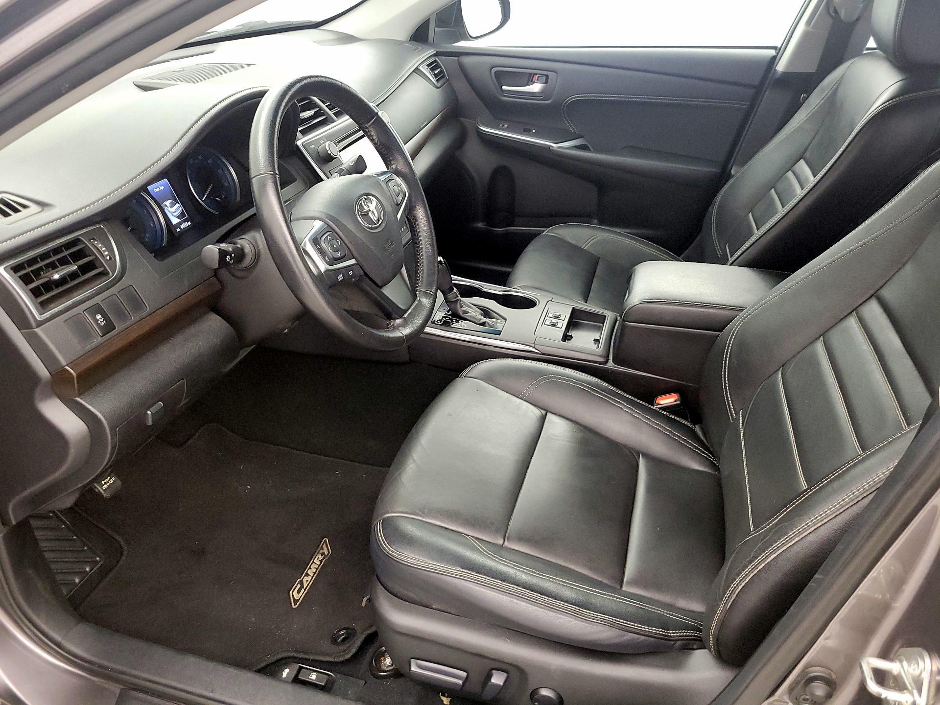 Thumbnail: 2016 Toyota Camry - 11
