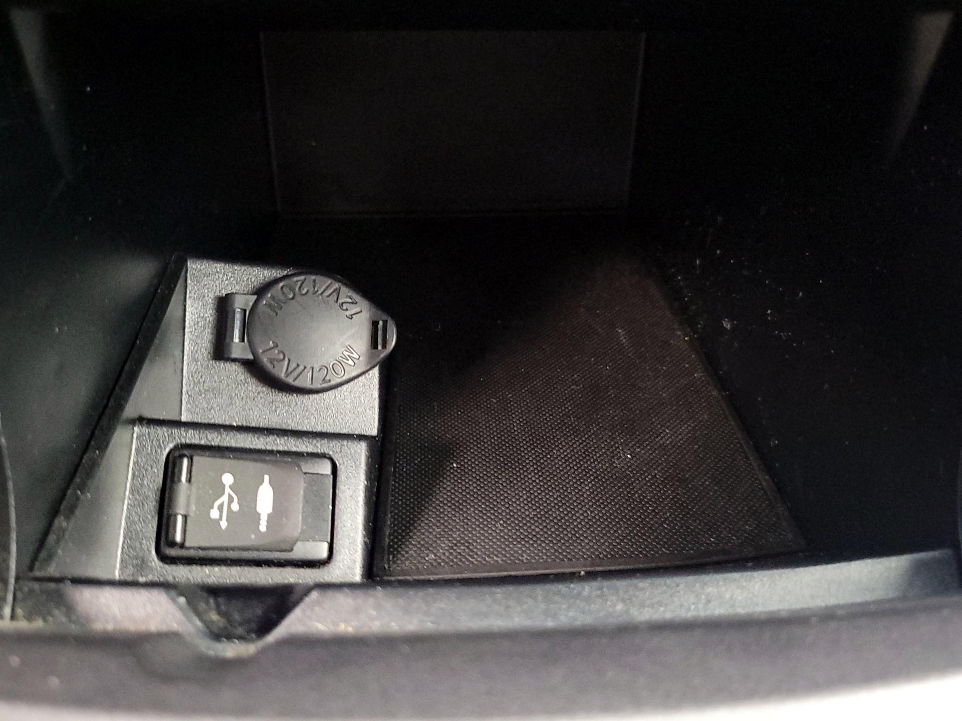 Thumbnail: 2016 Toyota Camry - 18