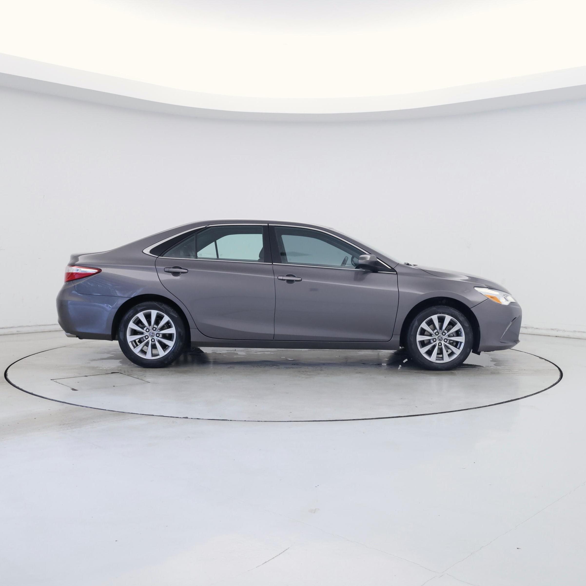 Thumbnail: 2016 Toyota Camry - 7
