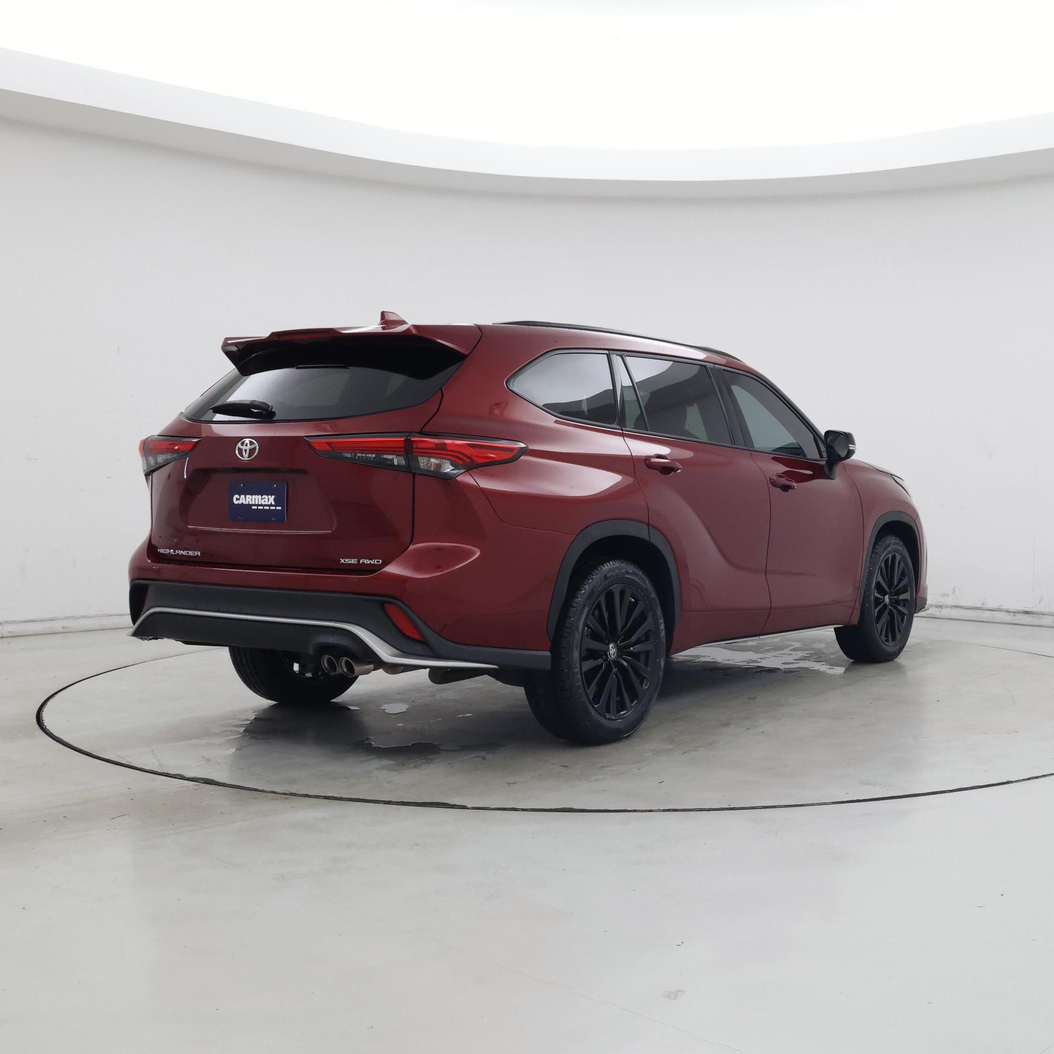 Thumbnail: 2023 Toyota Highlander - 8