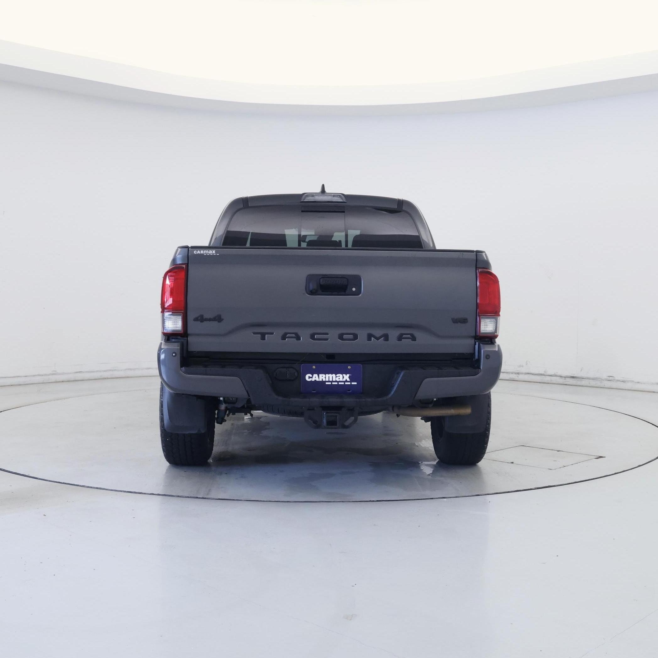 Thumbnail: 2018 Toyota Tacoma - 6