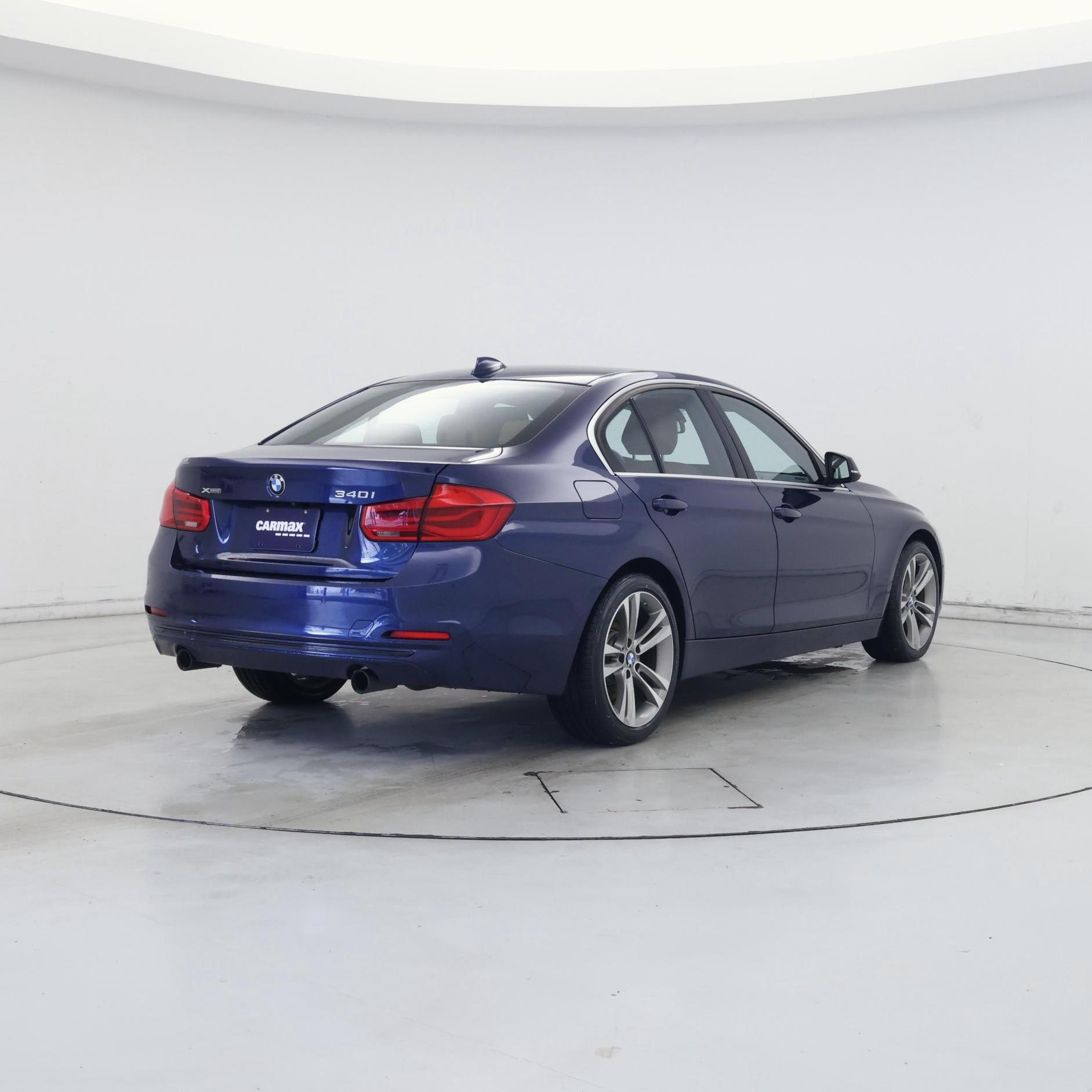 Thumbnail: 2016 BMW 3 Series - 8
