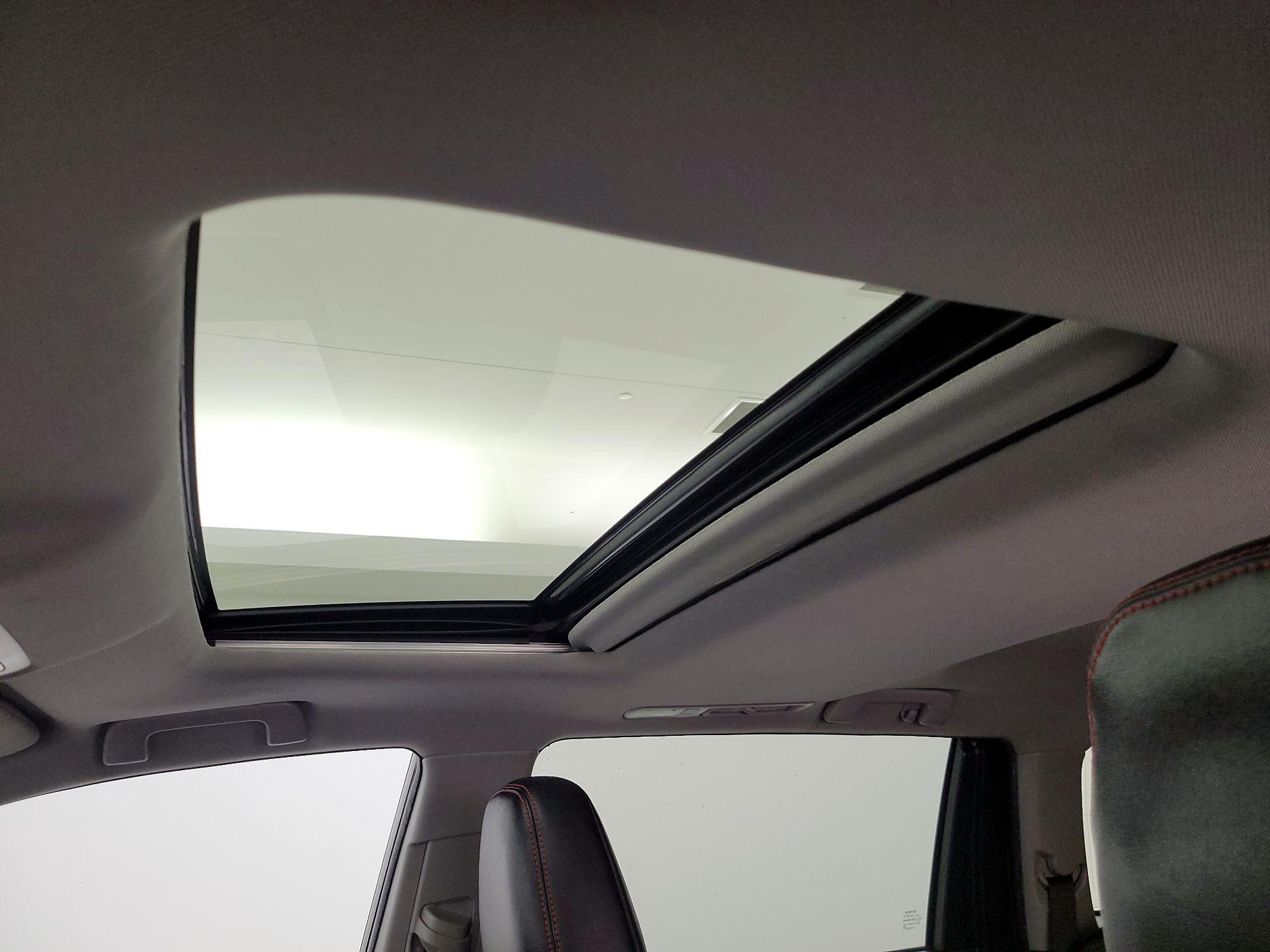 Thumbnail: 2019 Toyota Highlander - 20