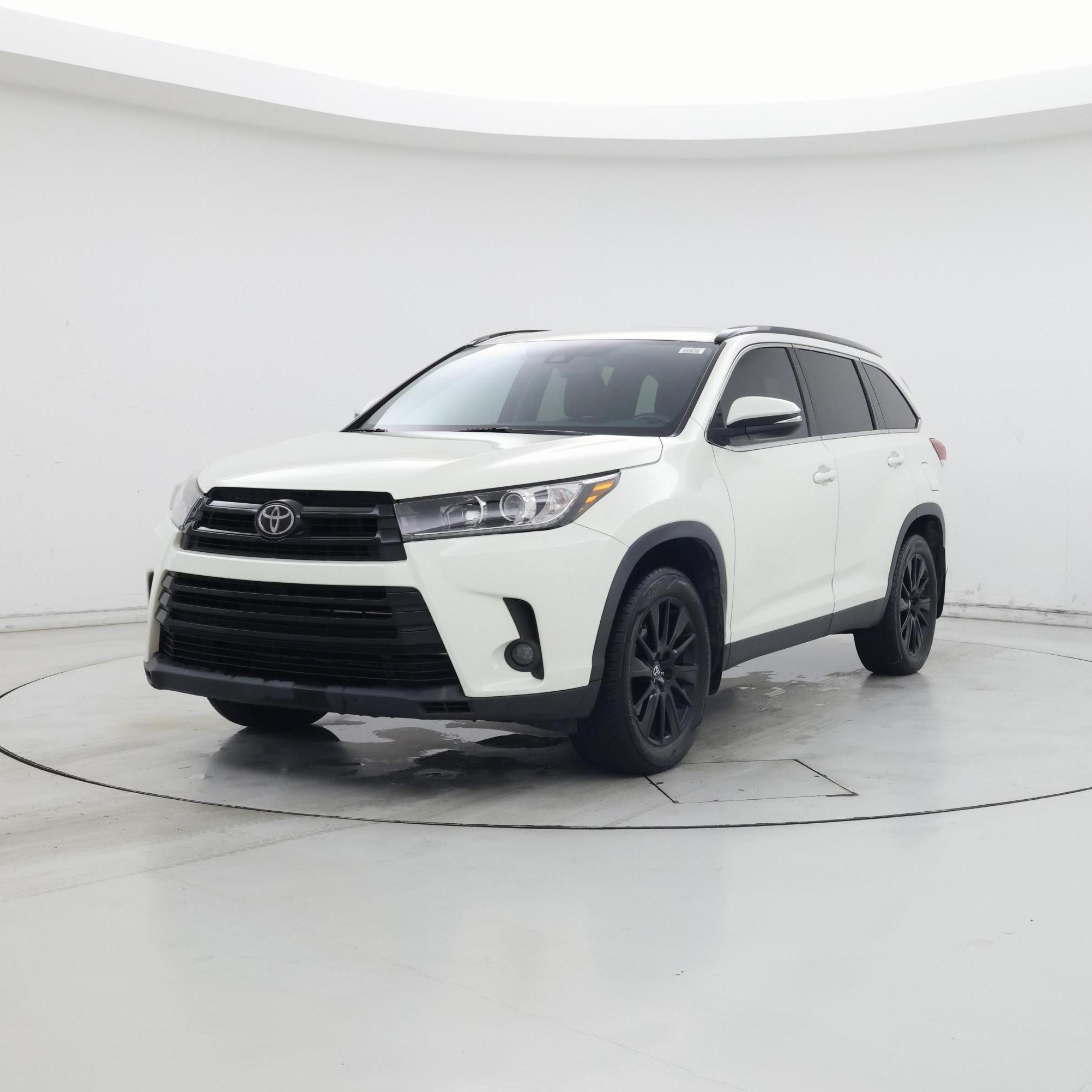 Thumbnail: 2019 Toyota Highlander - 4