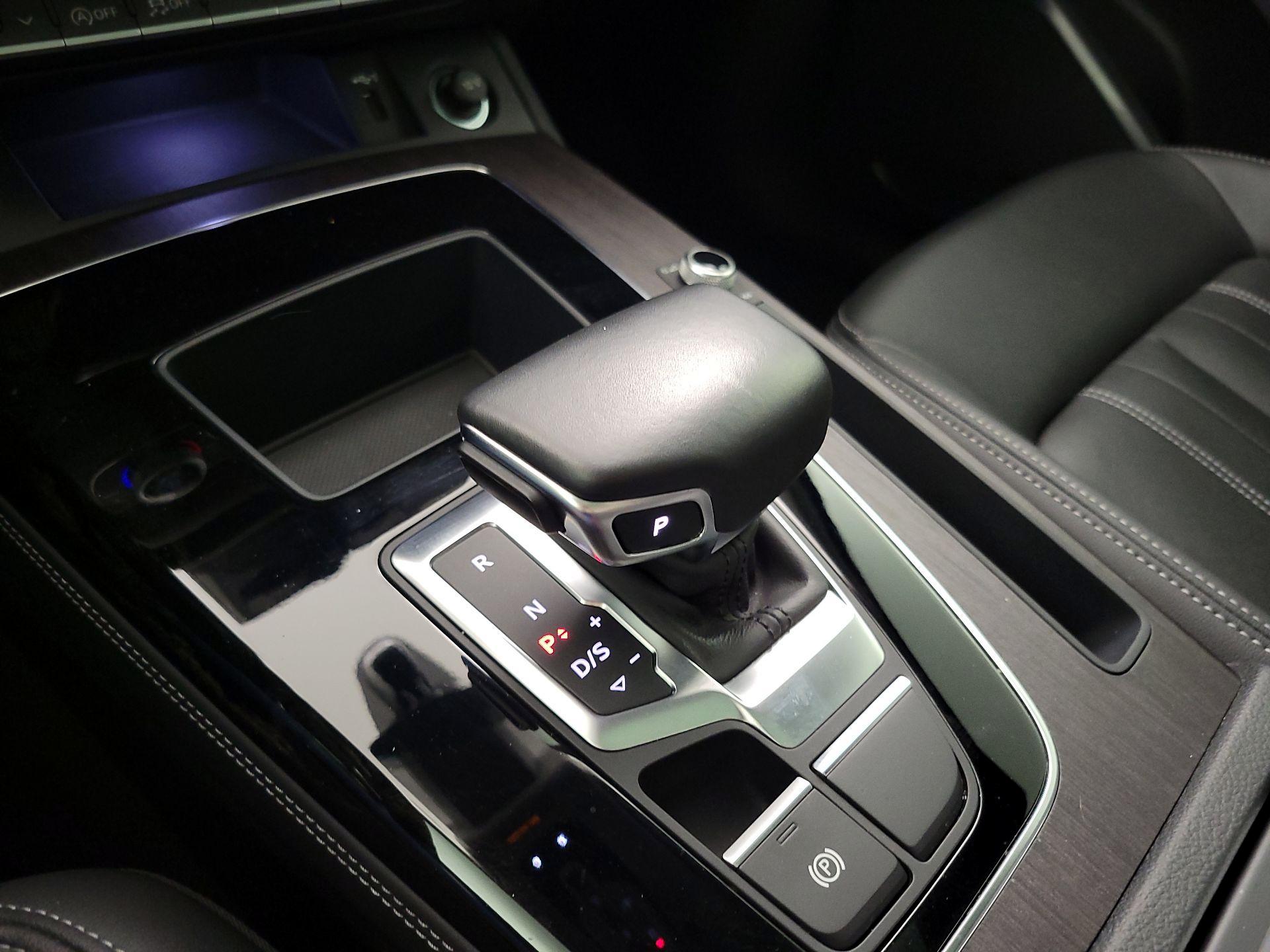 Thumbnail: 2022 Audi Q5 - 17