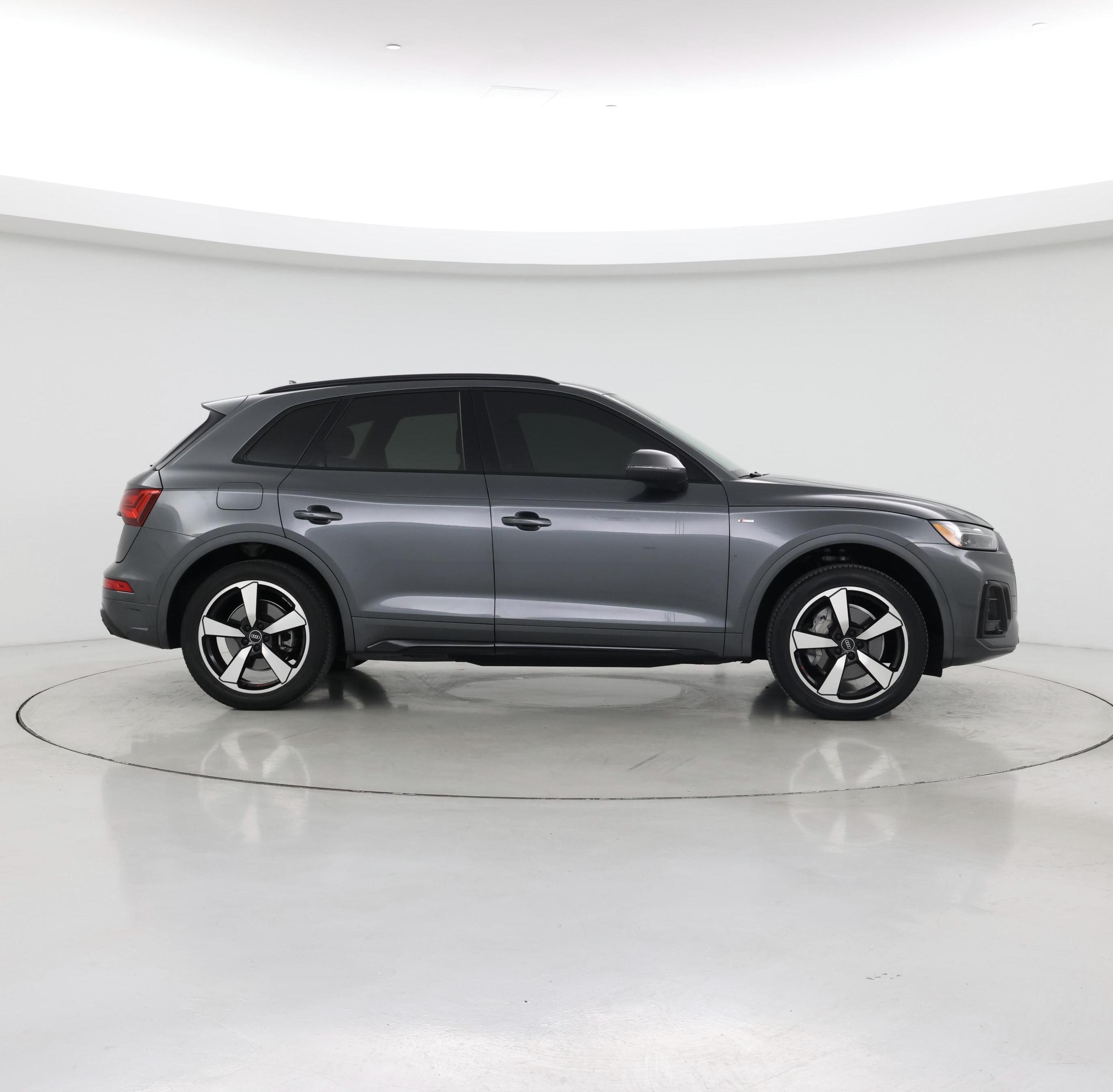 Thumbnail: 2022 Audi Q5 - 7