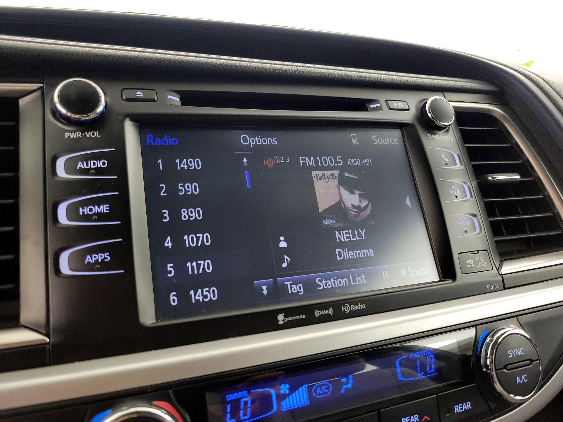 Thumbnail: 2016 Toyota Highlander - 15