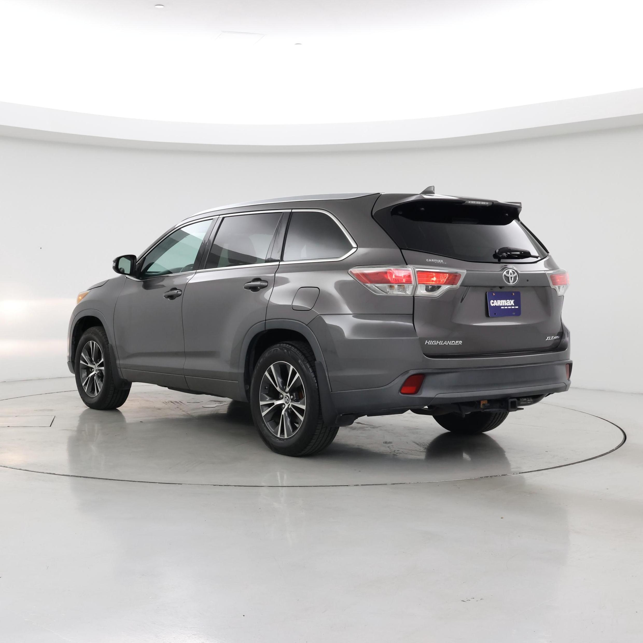 Thumbnail: 2016 Toyota Highlander - 2