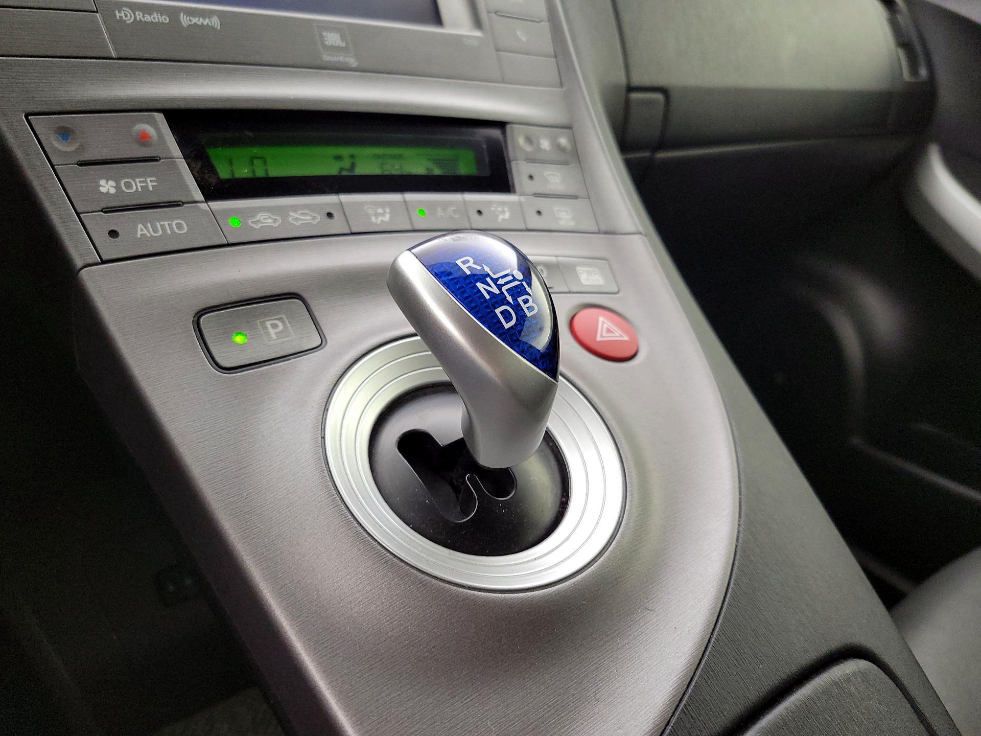 Thumbnail: 2014 Toyota Prius - 17