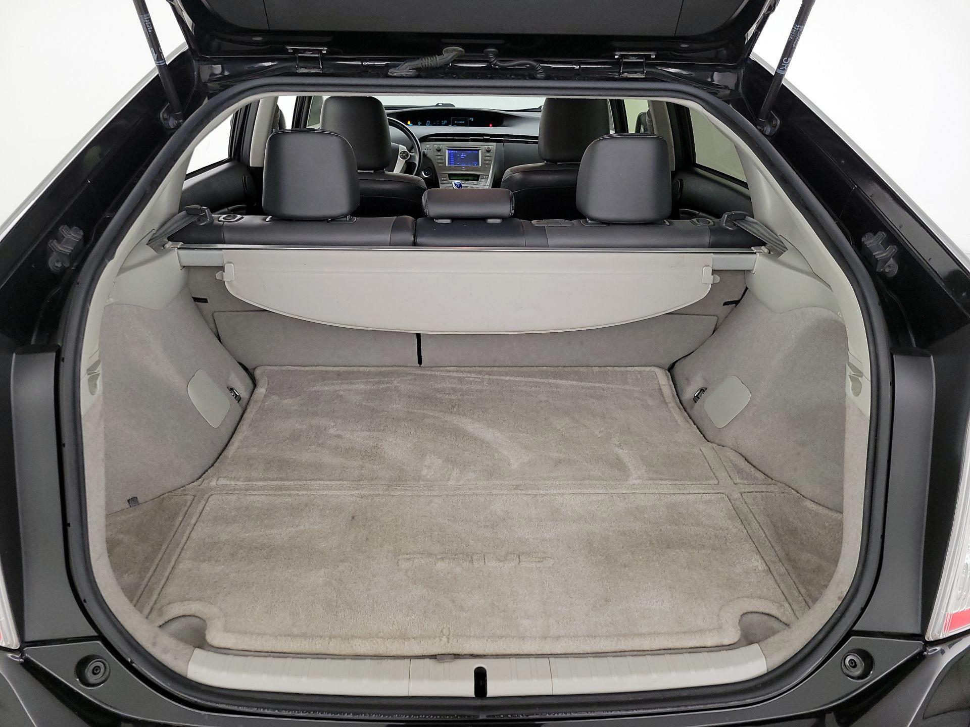 Thumbnail: 2014 Toyota Prius - 20