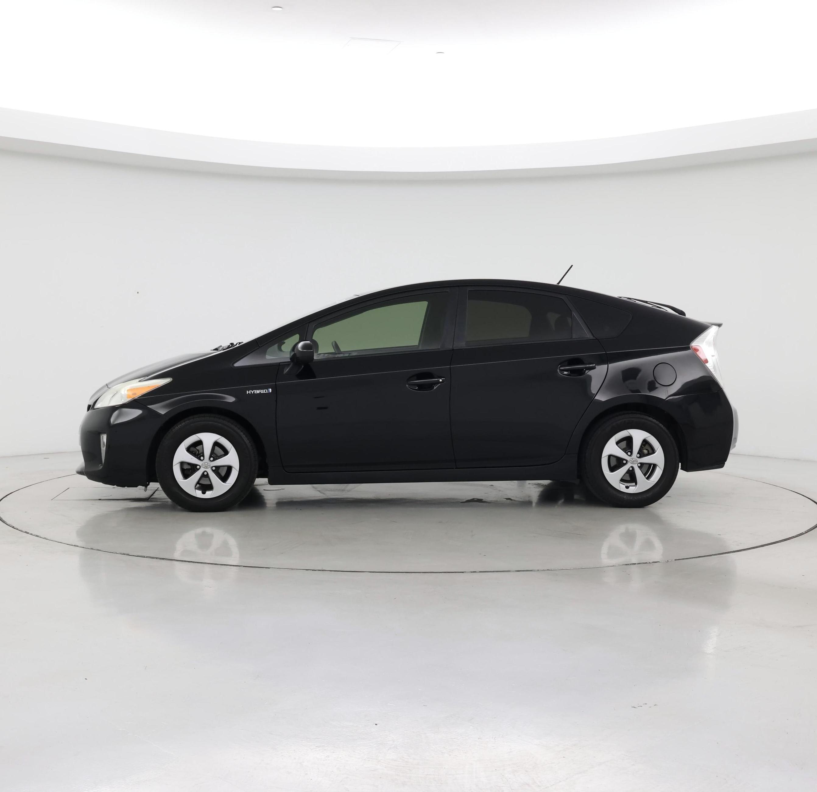 Thumbnail: 2014 Toyota Prius - 3