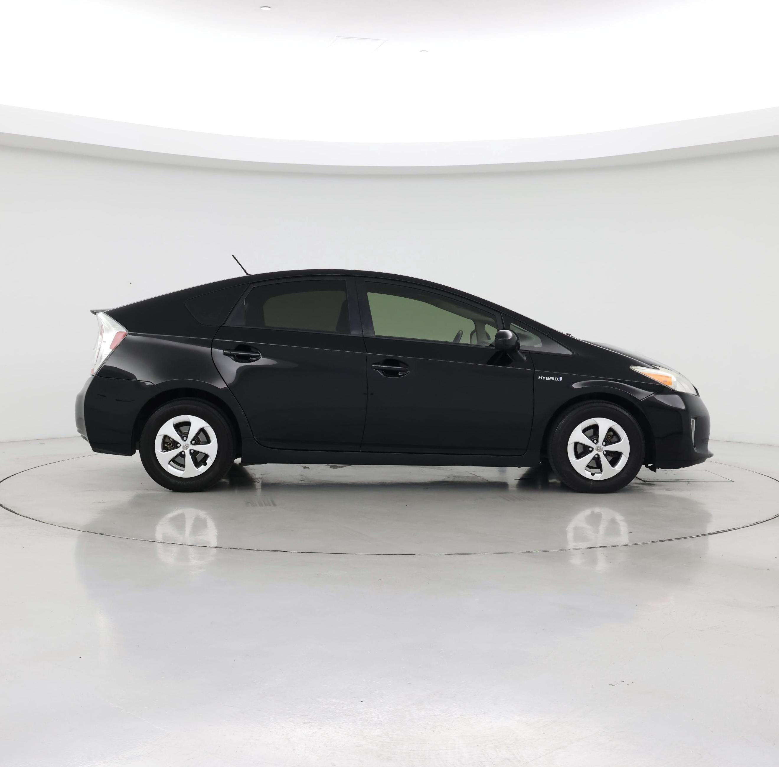 Thumbnail: 2014 Toyota Prius - 7