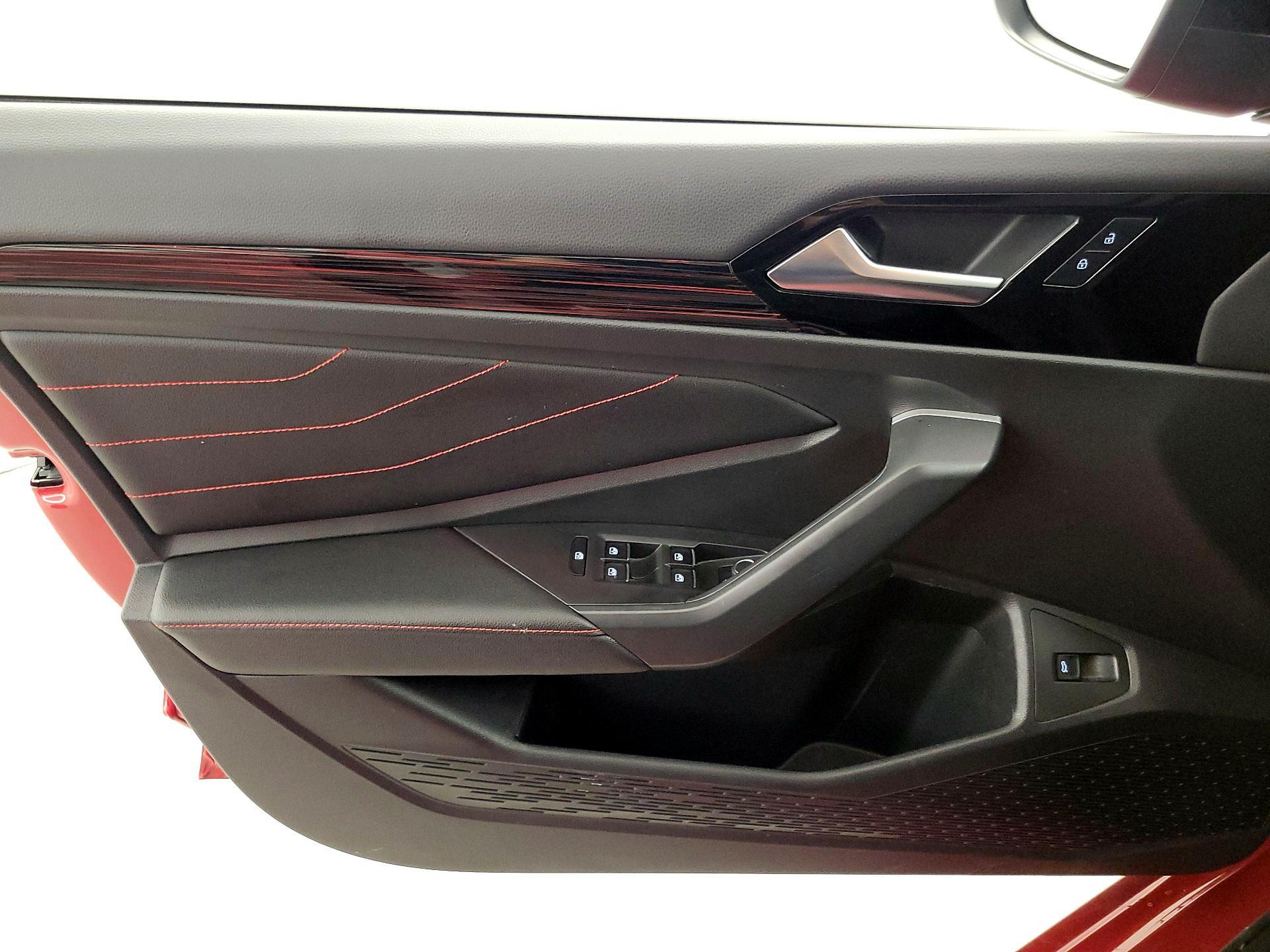 Thumbnail: 2022 Volkswagen Jetta - 12