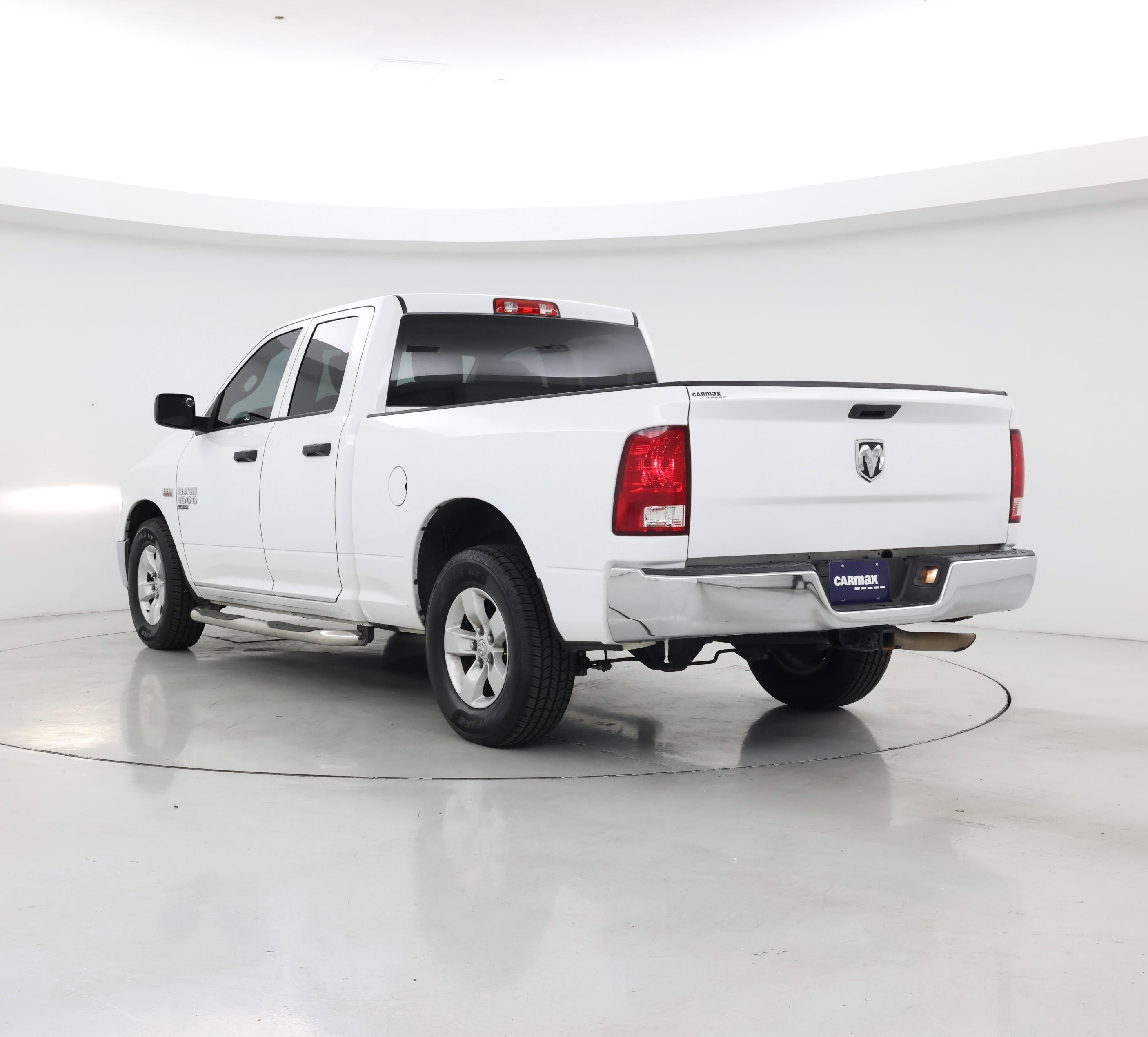 Thumbnail: 2020 RAM 1500 Classic - 2