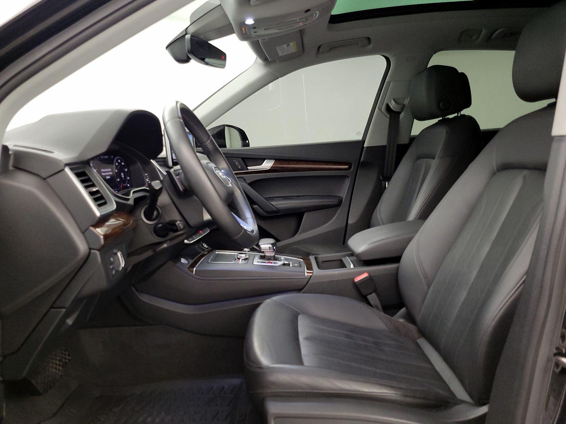 Thumbnail: 2020 Audi Q5 - 11