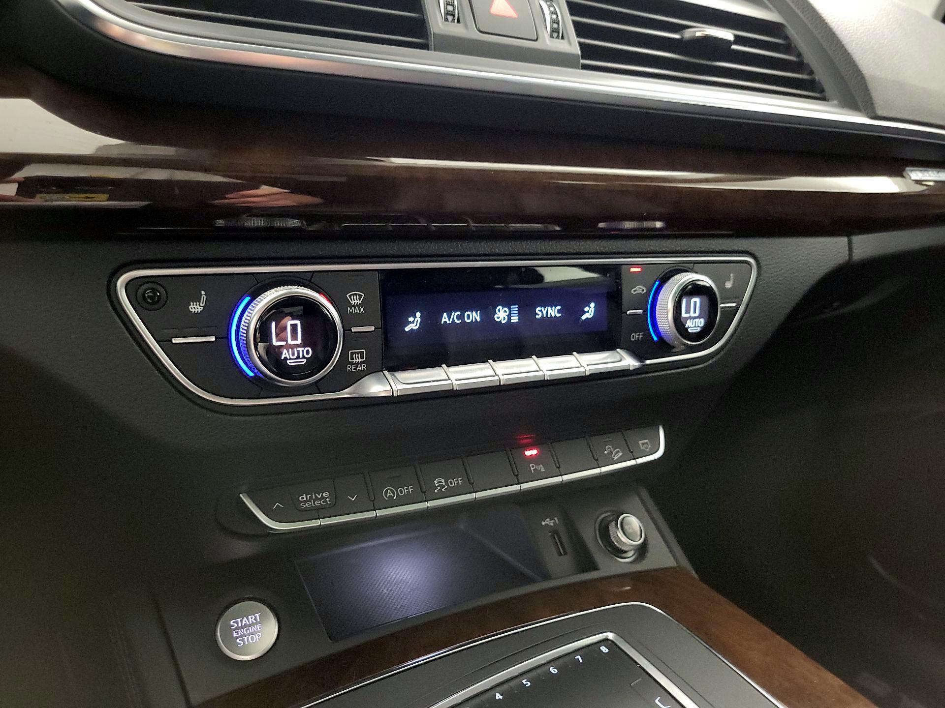 Thumbnail: 2020 Audi Q5 - 17