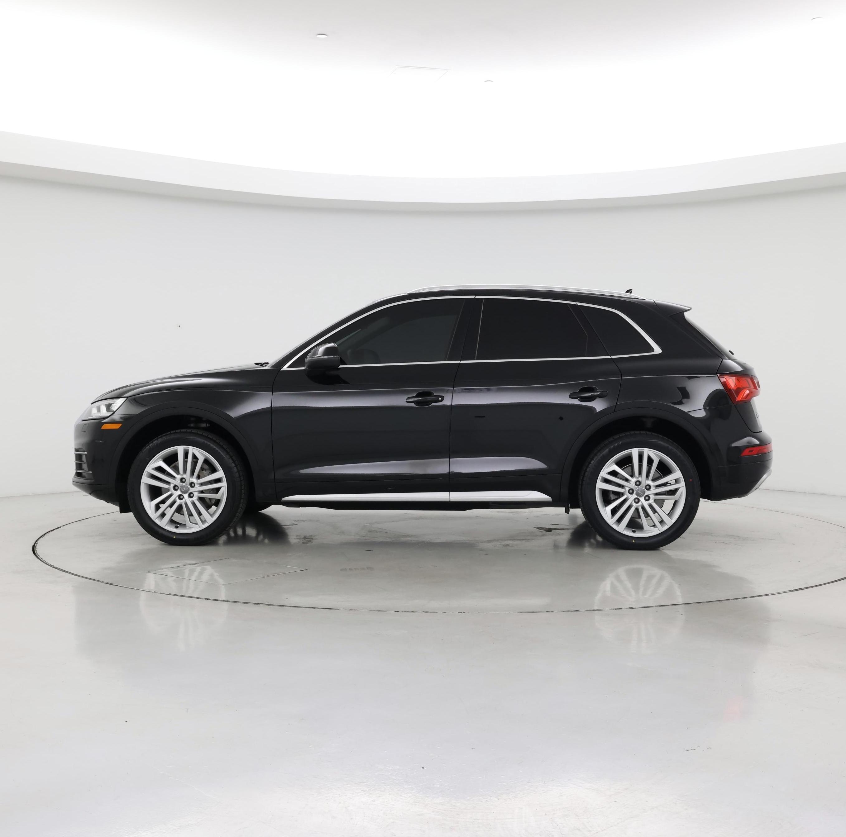 Thumbnail: 2020 Audi Q5 - 3