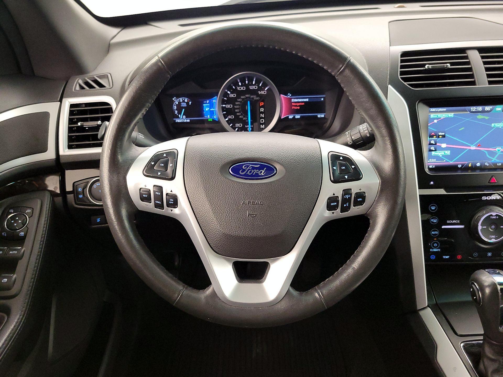 Thumbnail: 2015 Ford Explorer - 10