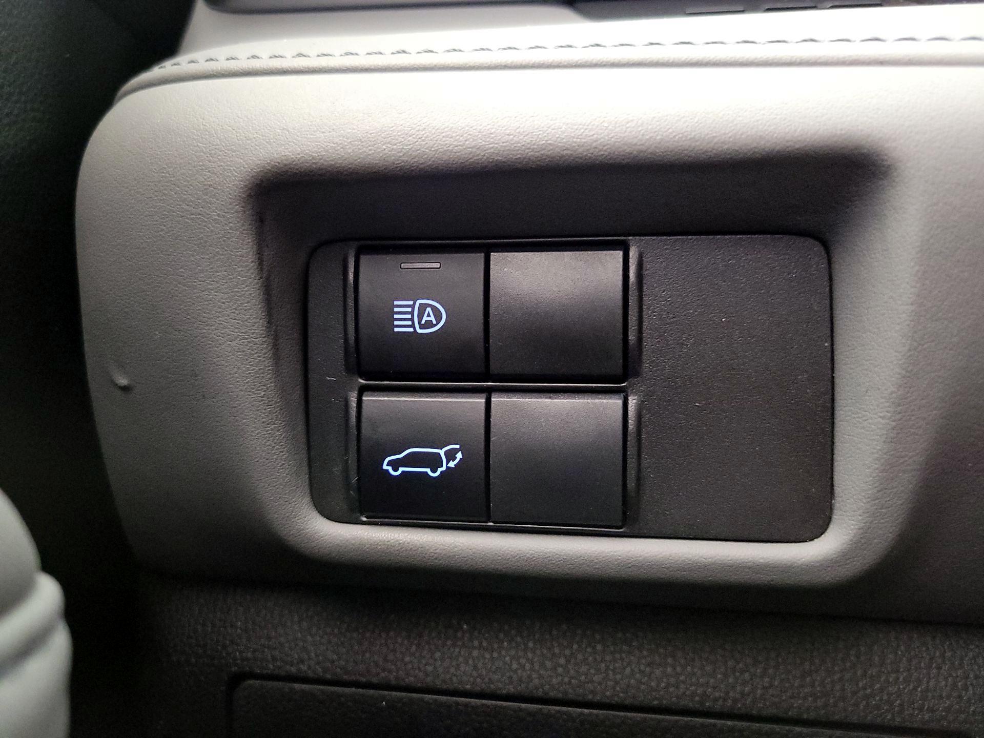 Thumbnail: 2022 Toyota Highlander - 13