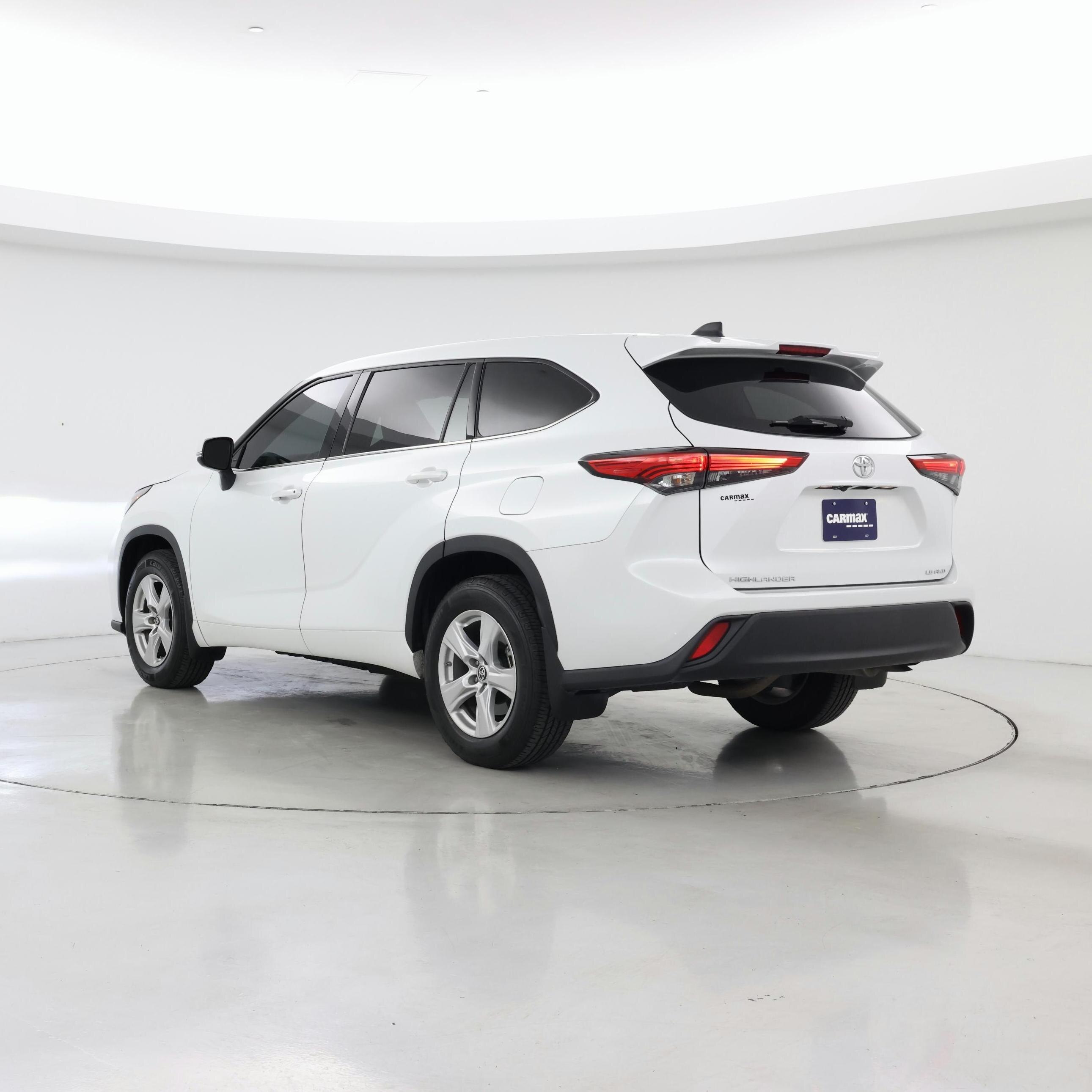 Thumbnail: 2022 Toyota Highlander - 2