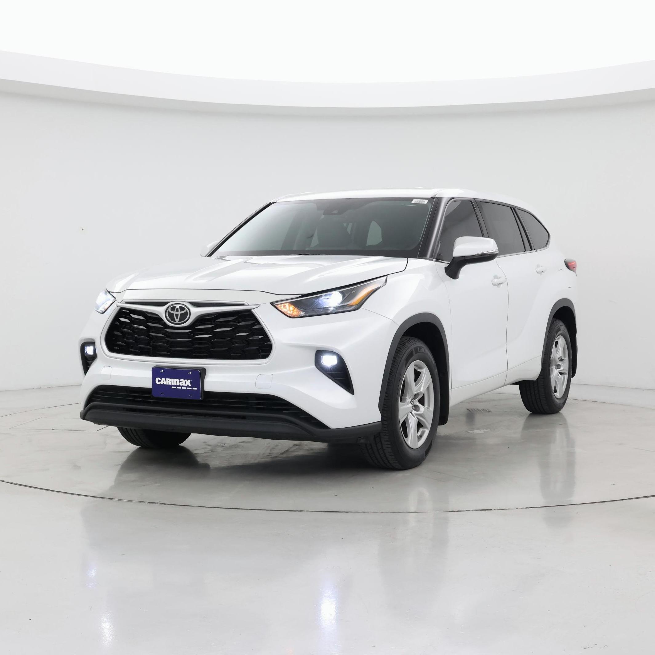 Thumbnail: 2022 Toyota Highlander - 4
