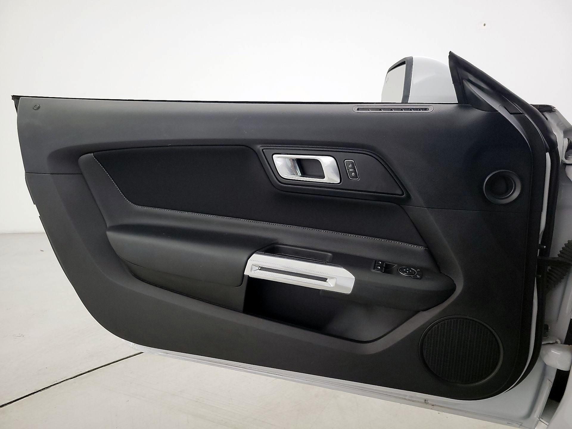 Thumbnail: 2022 Ford Mustang - 12