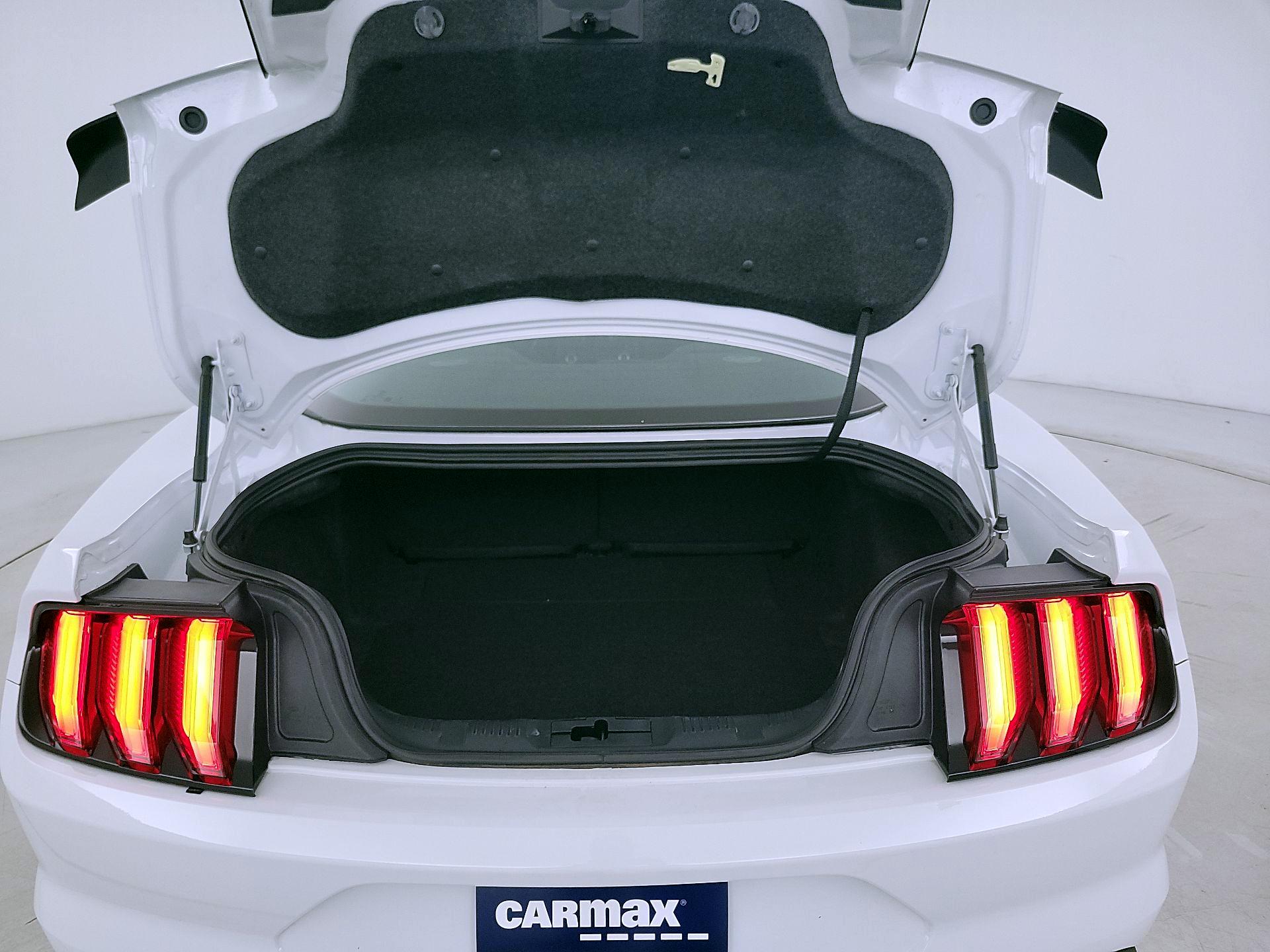 Thumbnail: 2022 Ford Mustang - 19