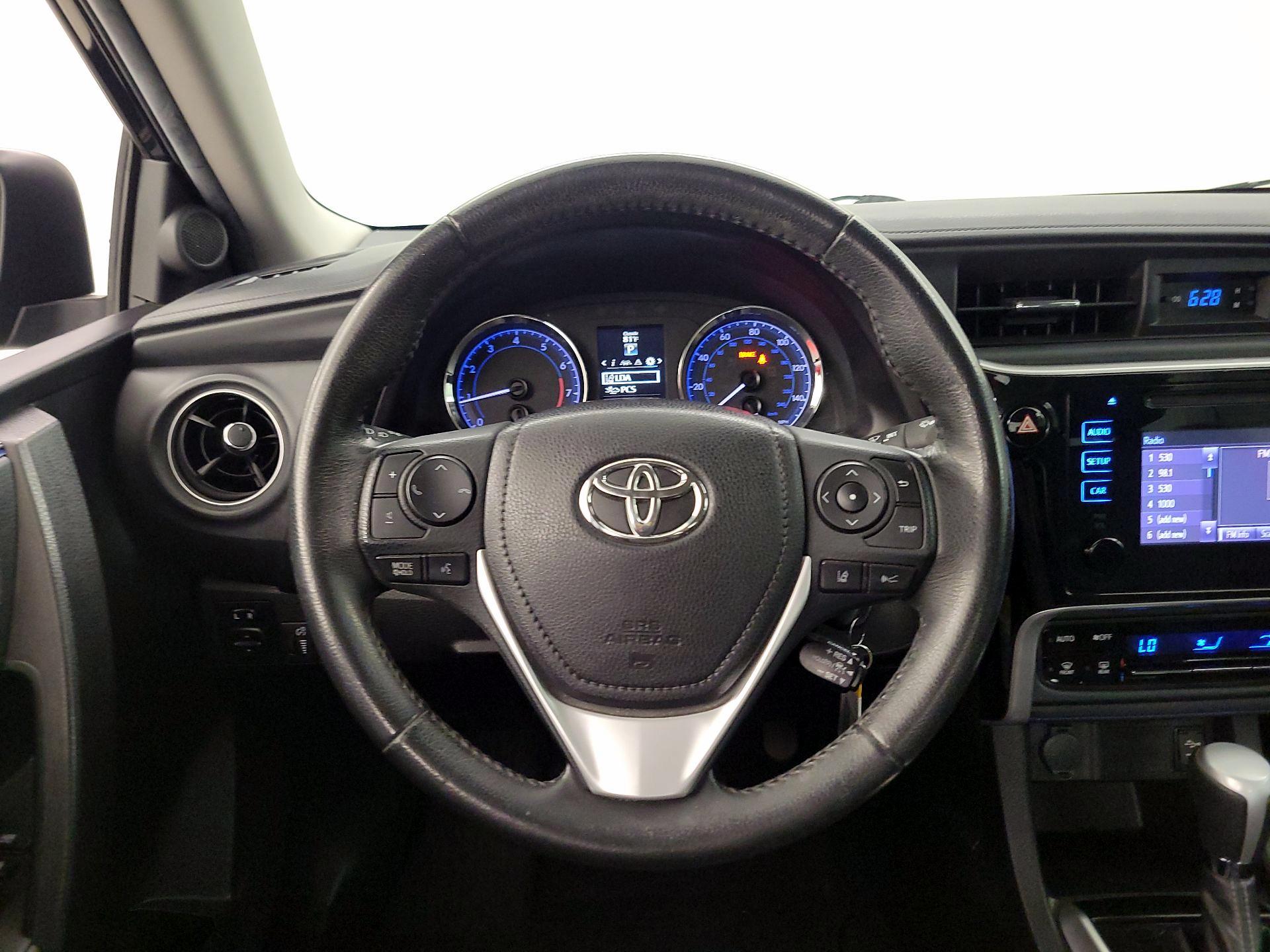 Thumbnail: 2019 Toyota Corolla - 10