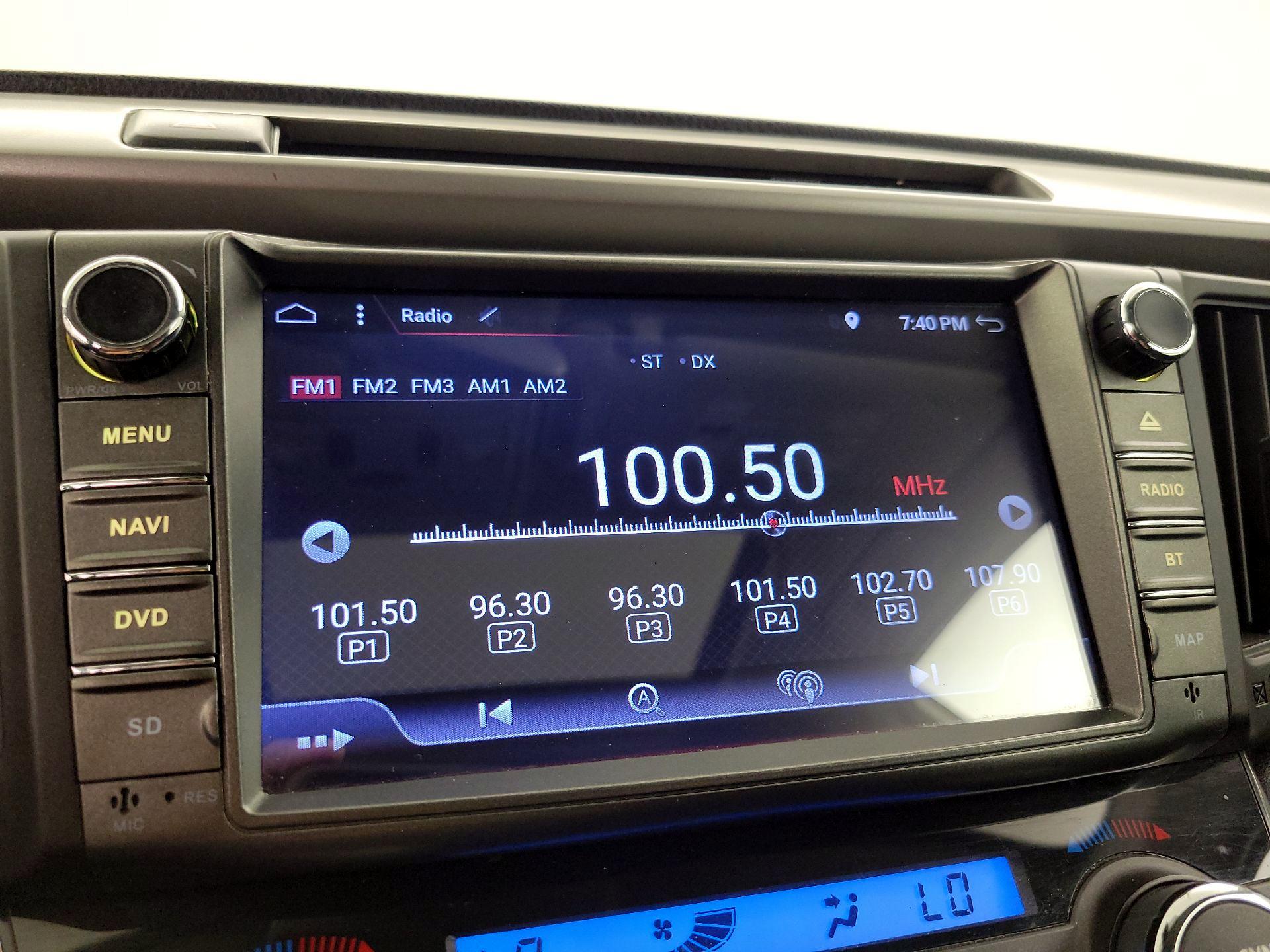 Thumbnail: 2018 Toyota RAV4 - 16