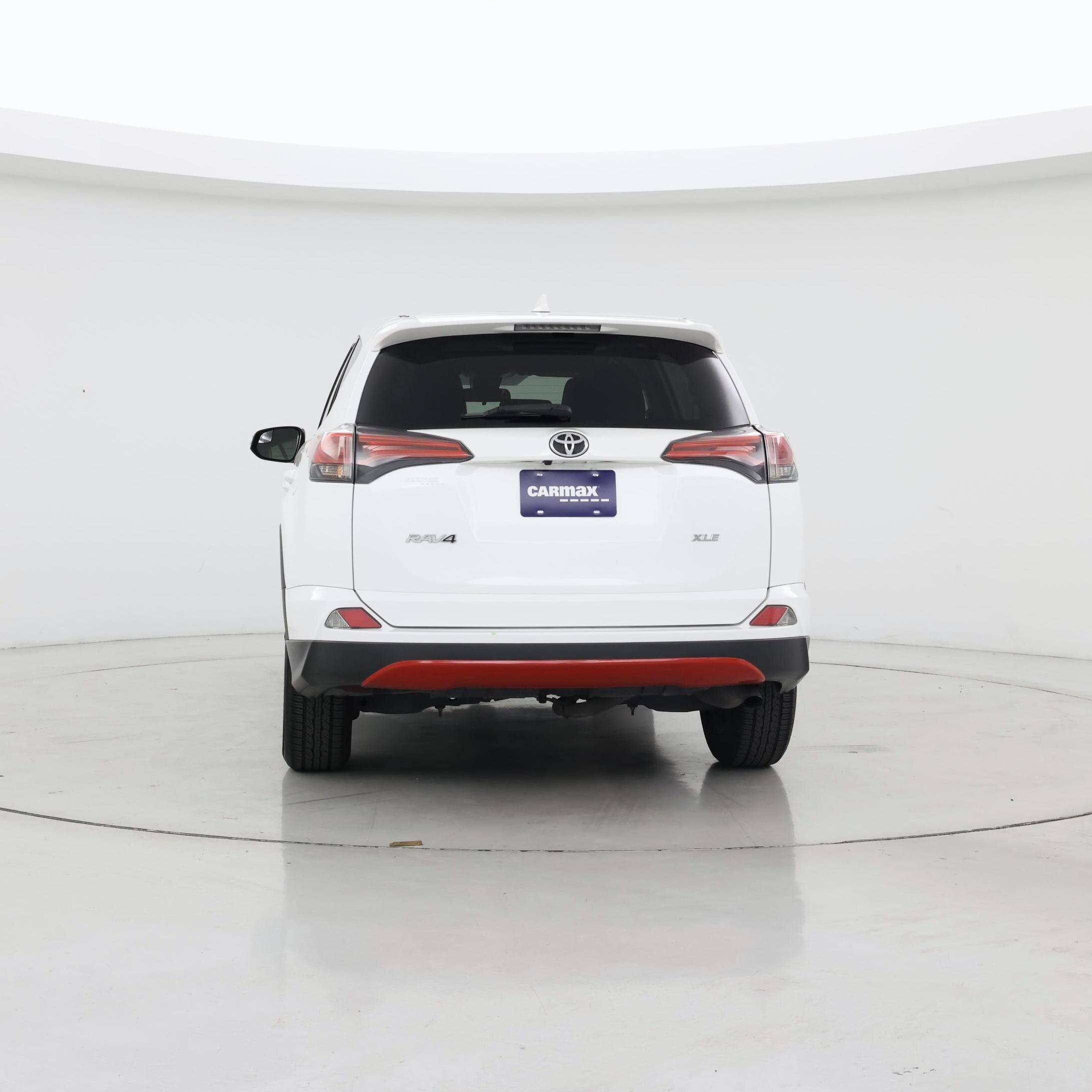 Thumbnail: 2018 Toyota RAV4 - 6