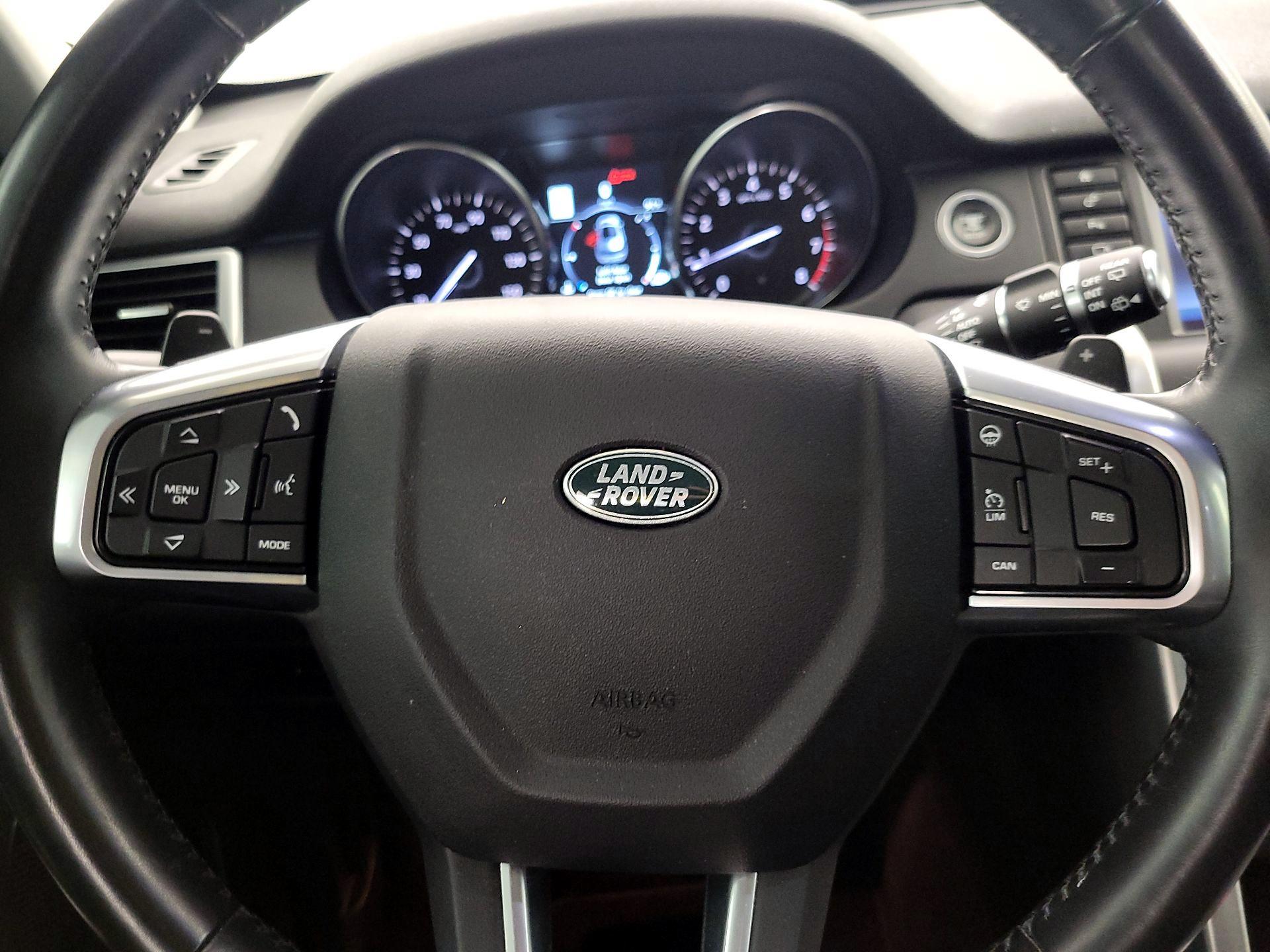 Thumbnail: 2017 Land Rover Discovery Sport - 10
