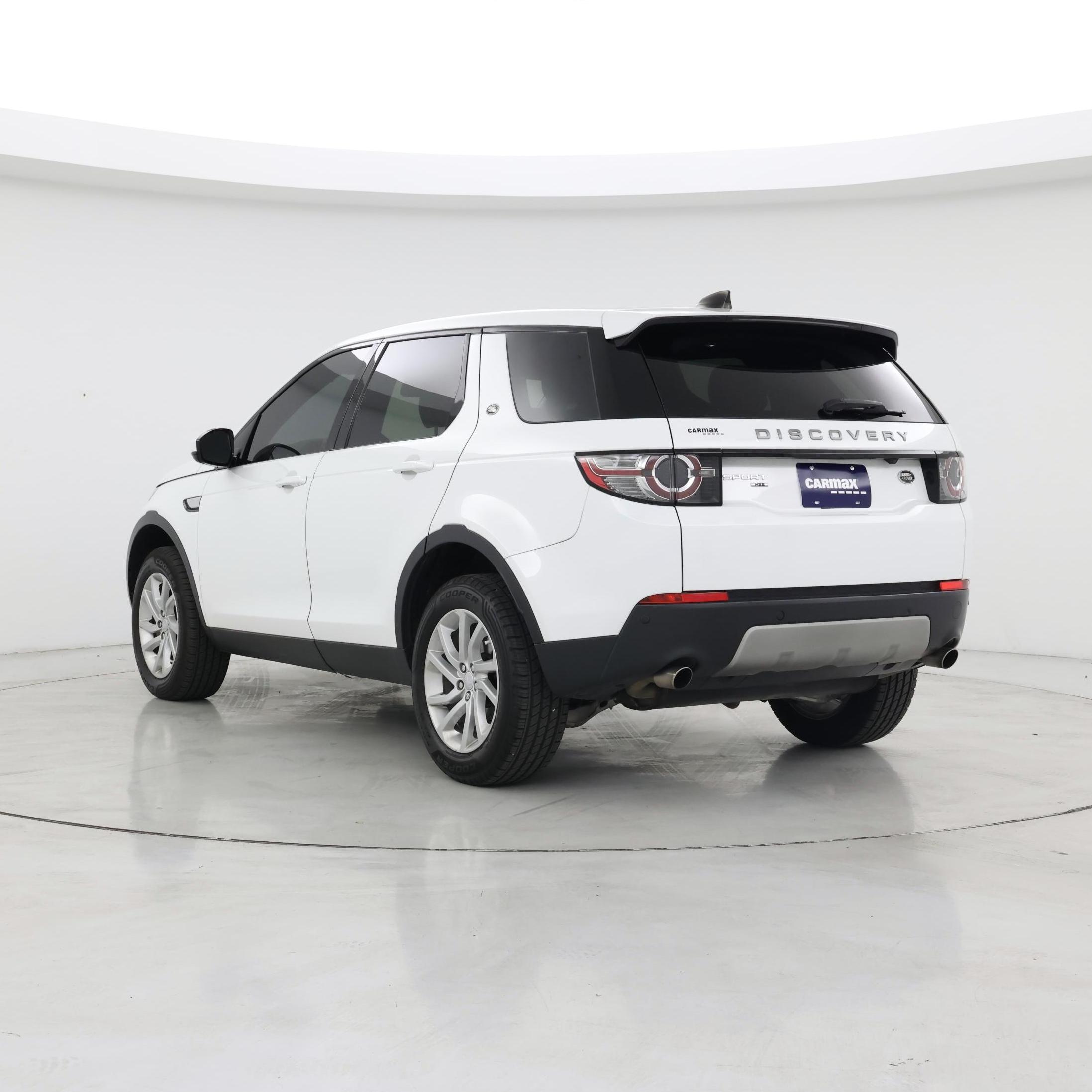 Thumbnail: 2017 Land Rover Discovery Sport - 2
