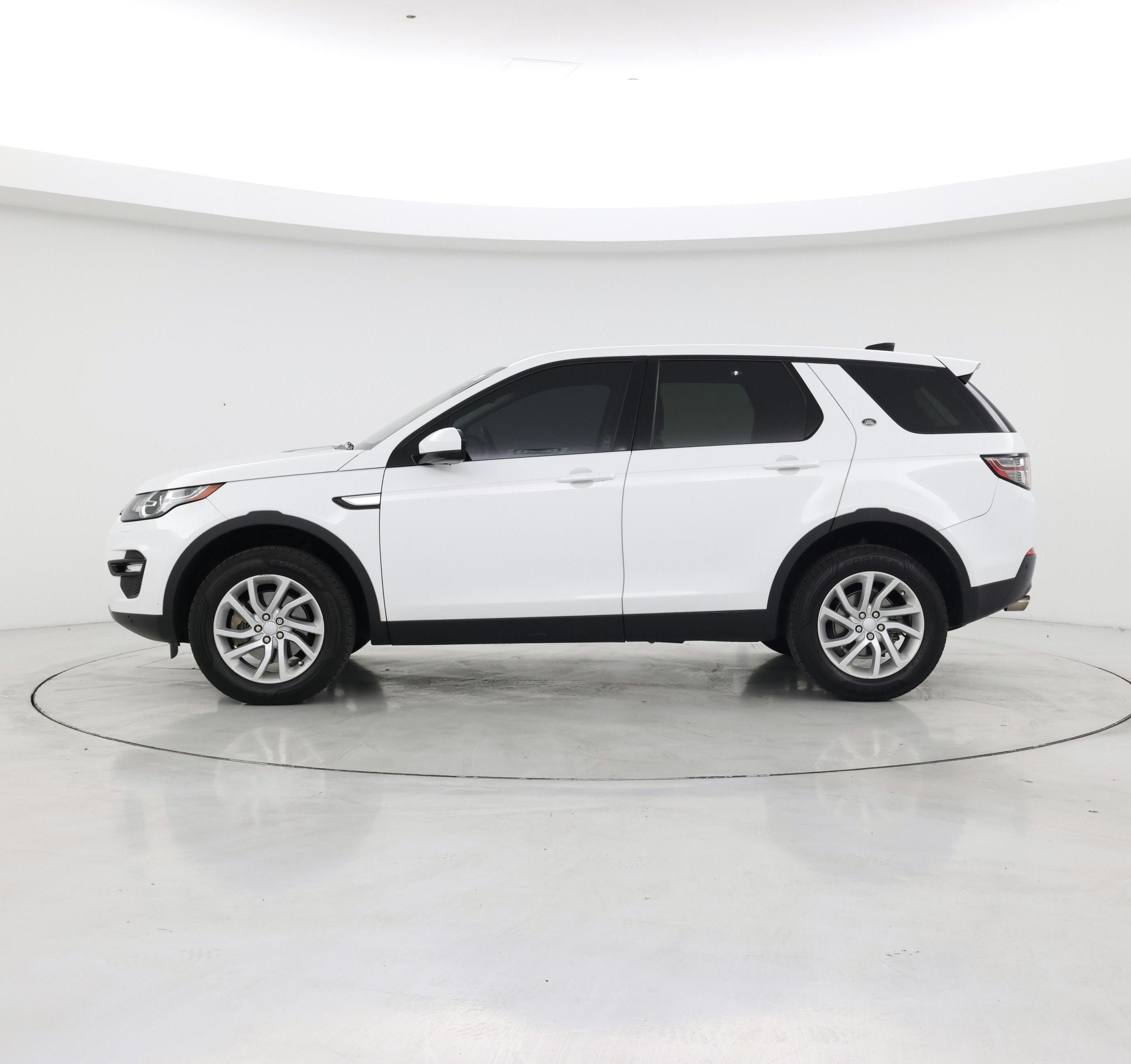 Thumbnail: 2017 Land Rover Discovery Sport - 3