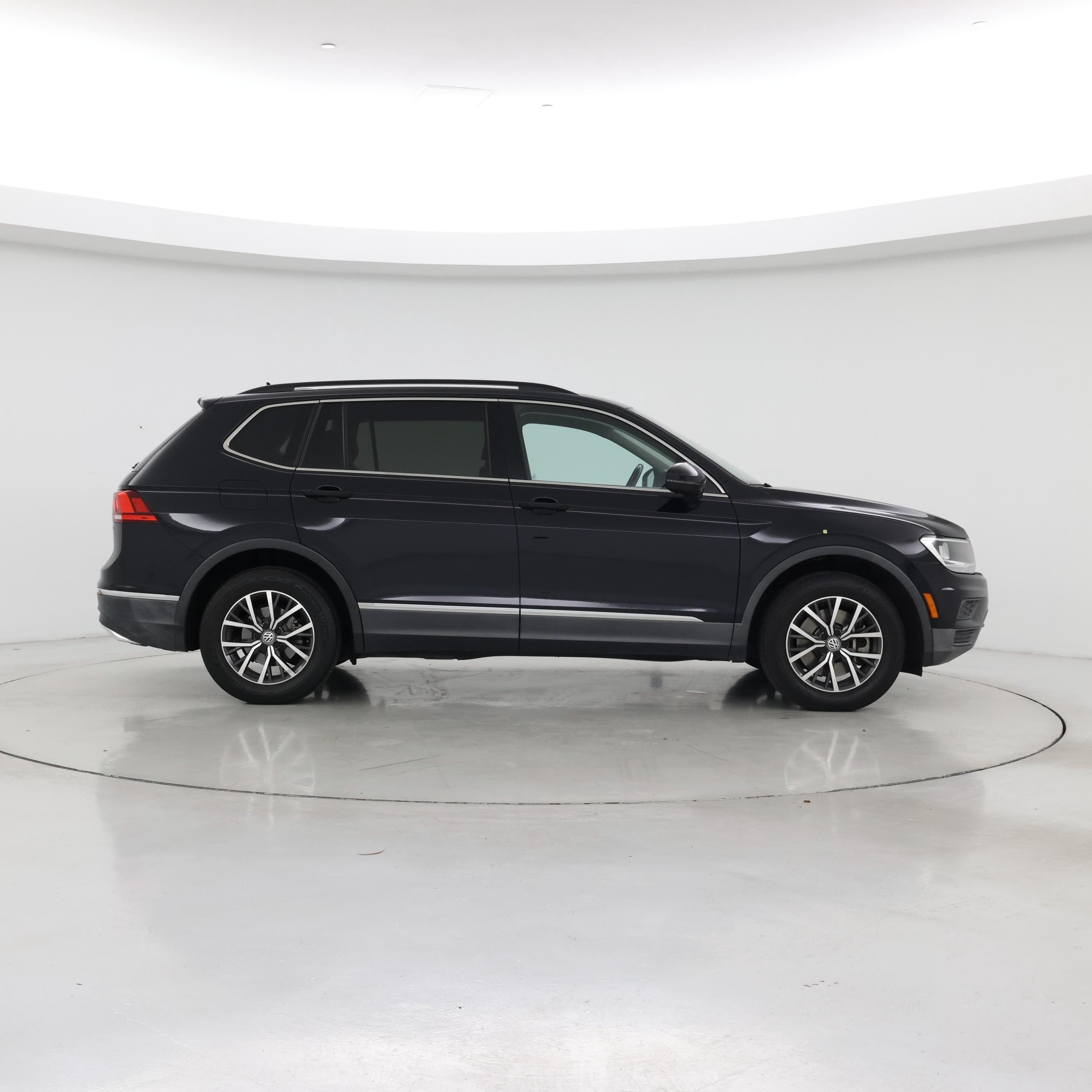 Thumbnail: 2018 Volkswagen Tiguan - 7