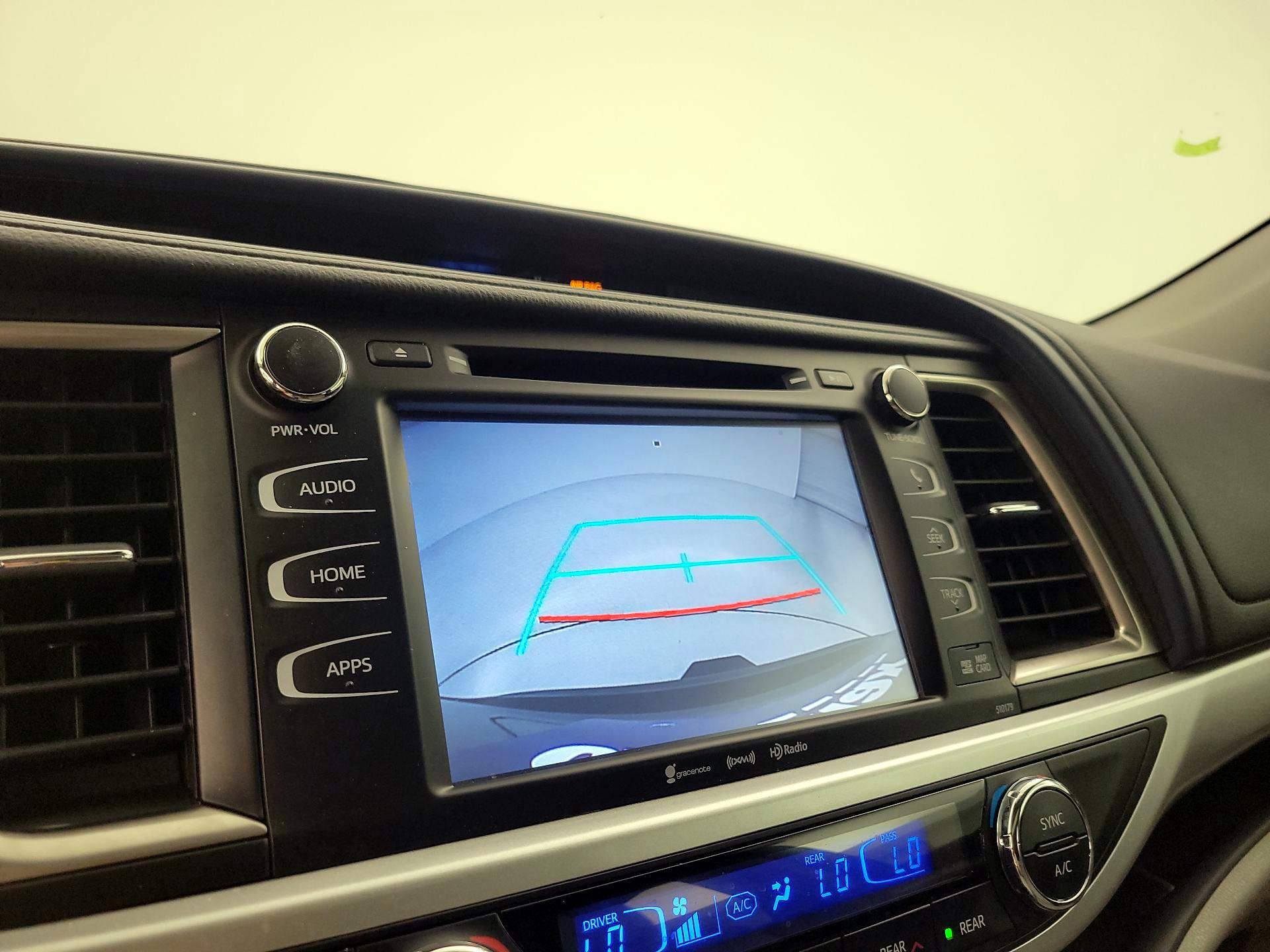 Thumbnail: 2018 Toyota Highlander - 14