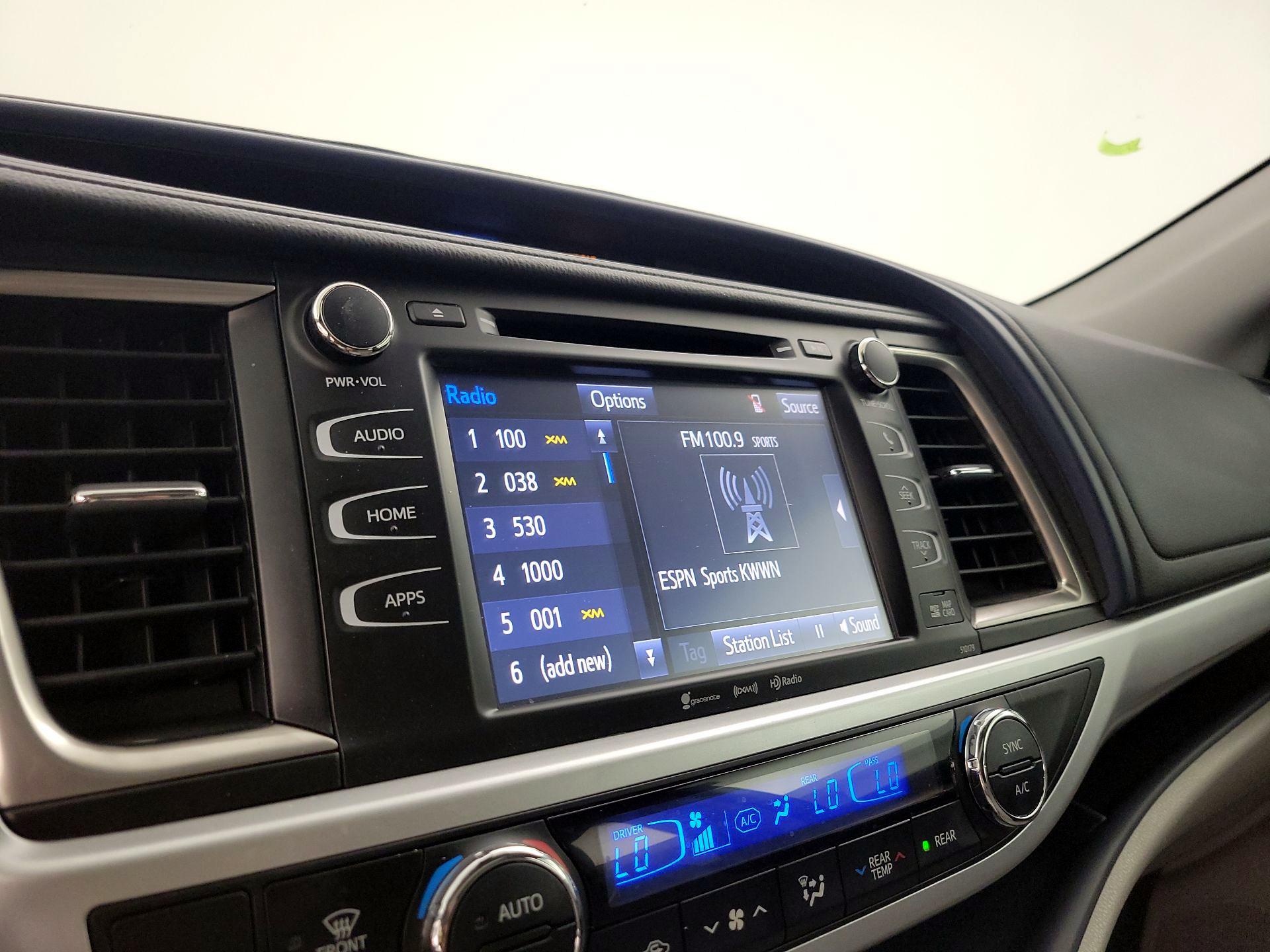 Thumbnail: 2018 Toyota Highlander - 15