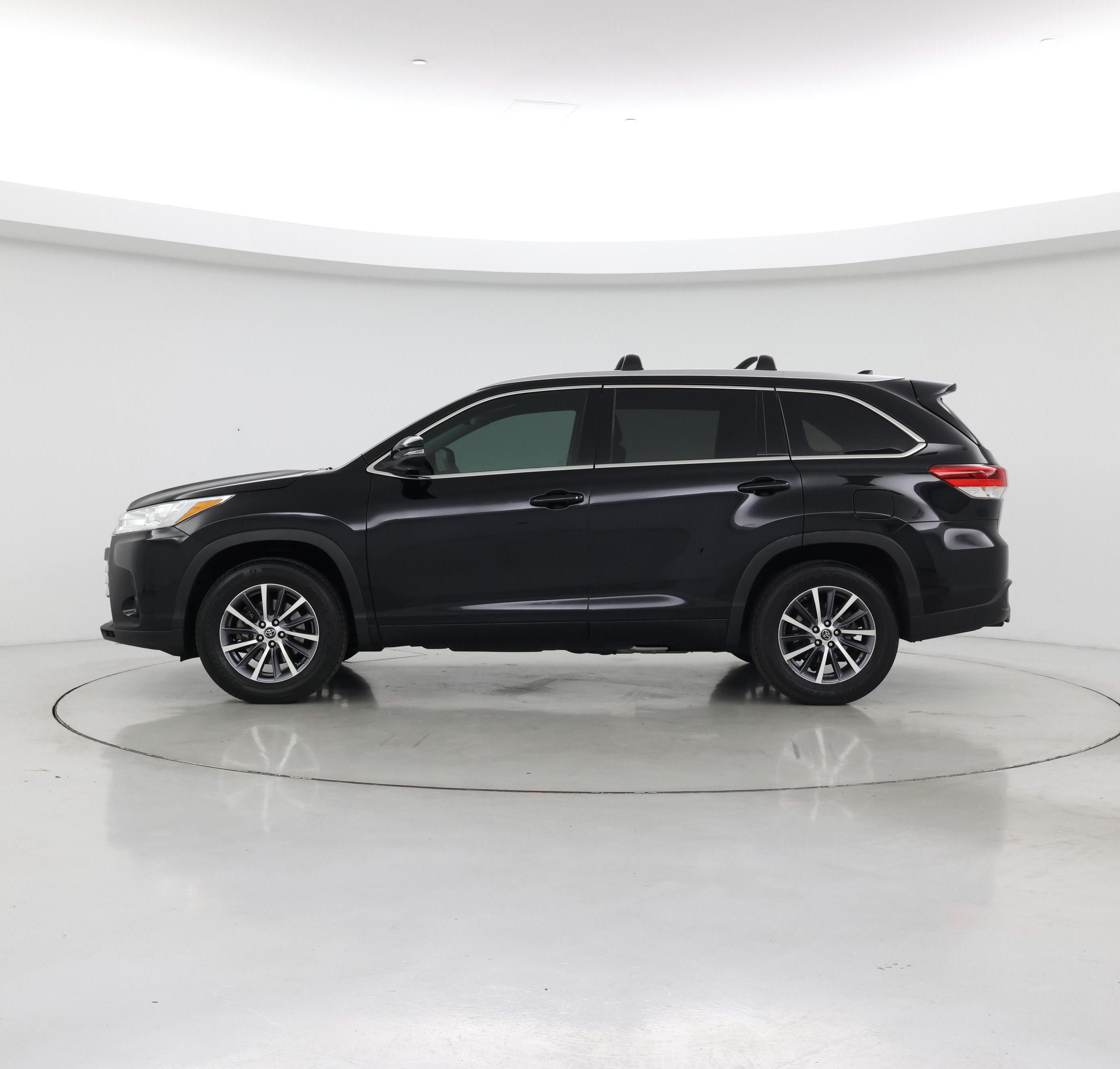 Thumbnail: 2018 Toyota Highlander - 3