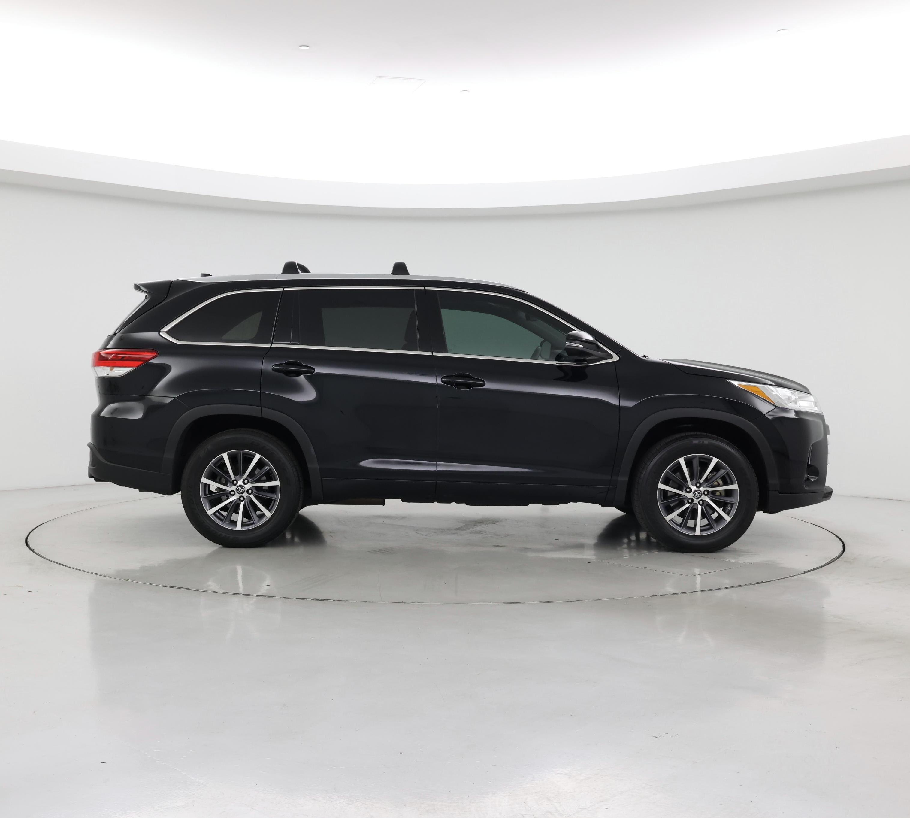 Thumbnail: 2018 Toyota Highlander - 7