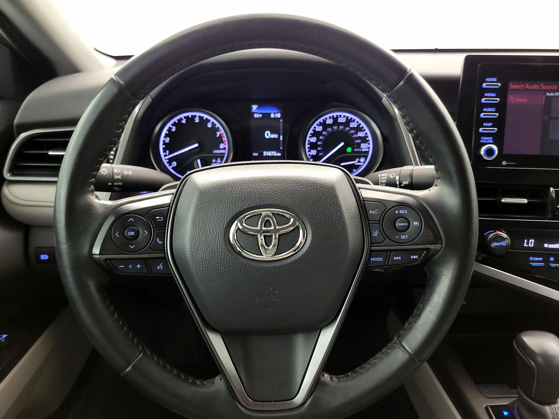 Thumbnail: 2022 Toyota Camry - 10